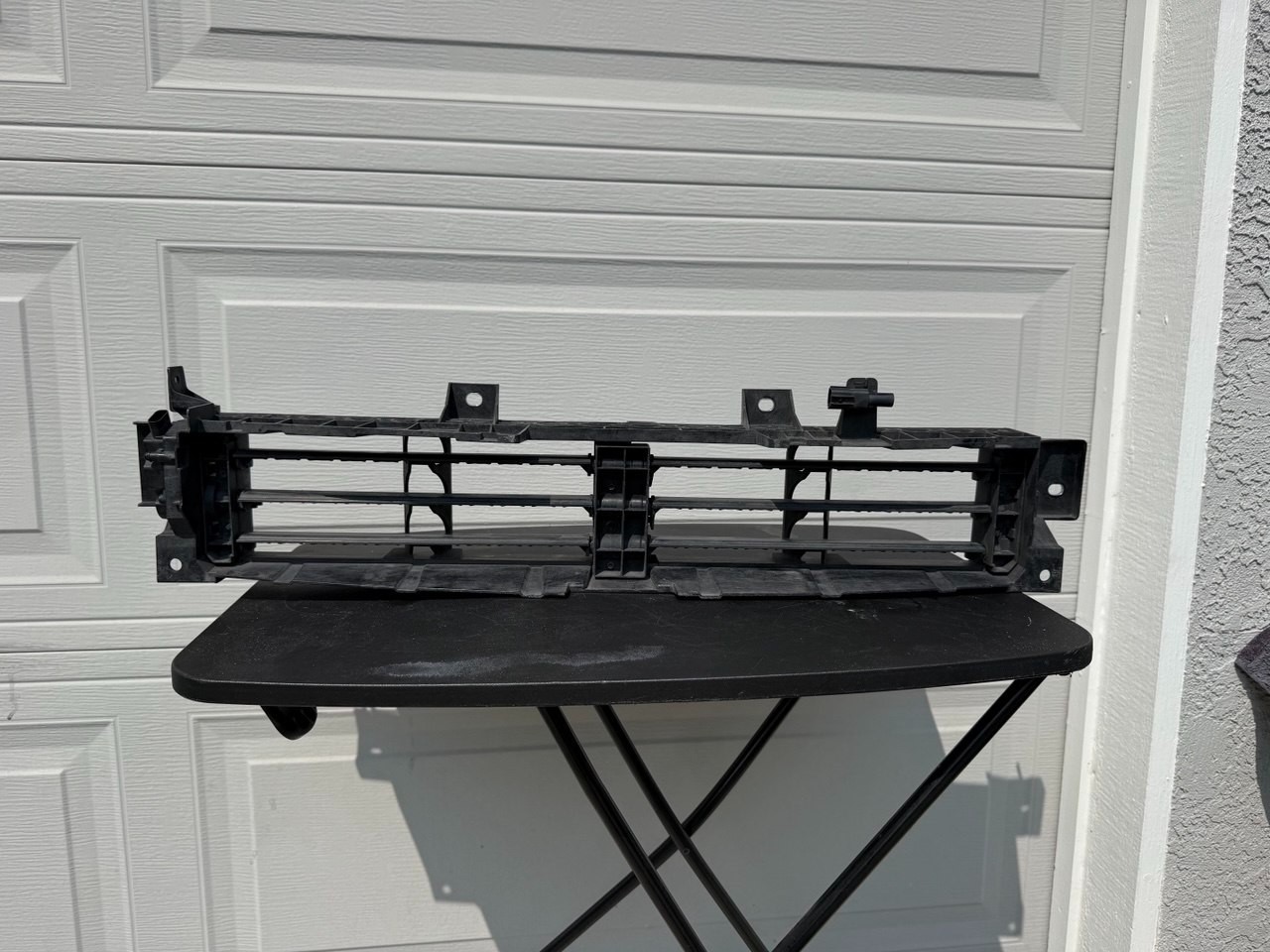 OEM Mazda 2016 2023 MAZDA CX-9 FRONT LOWER ACTIVE RADIATOR SHUTTER OEM OEM Mazda 2016 2023 MAZDA CX-9 FRONT LOWER ACTIVE RADIATOR SHUTTER OEM