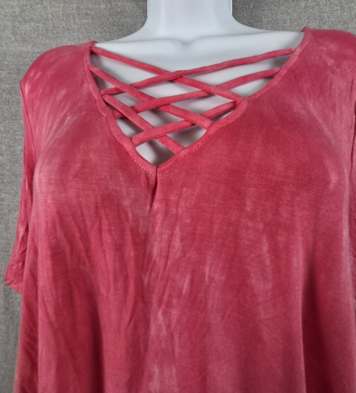 Torrid Super Soft Top 2X Barbie Pink Criss Cross Strappy Neck Tie Dye Tunic Boho