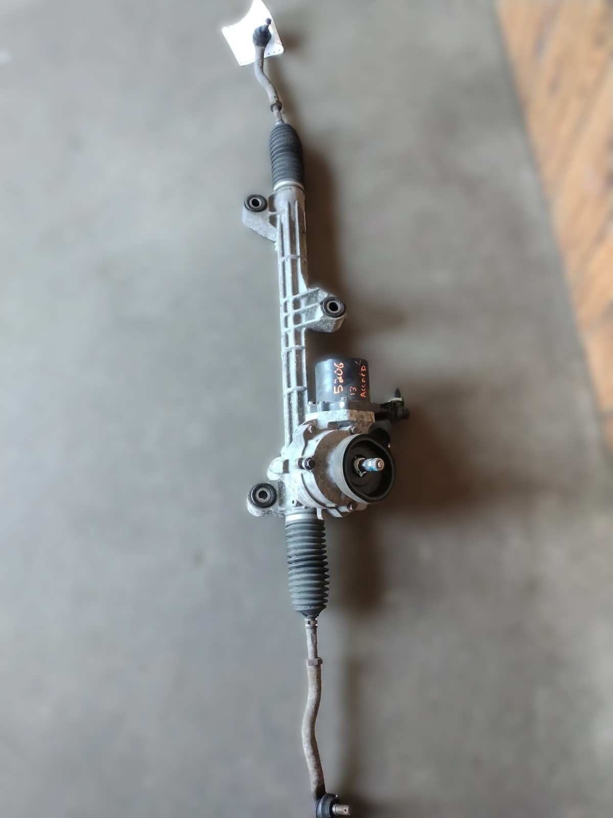 2013-2017 Honda Accord 2.4L Electric Power Steering Gear Rack & Pinion OEM.