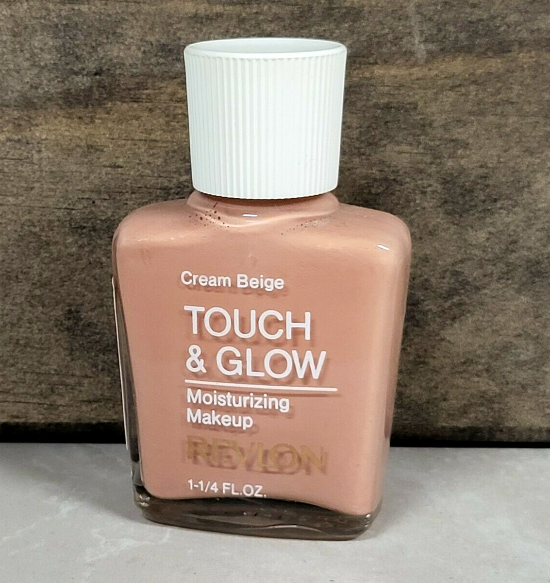 VINTAGE Revlon Touch & Glow Makeup Foundation CREAM BEIGE ~ 1.25 oz, 36.9 ML VINTAGE Revlon Touch & Glow Makeup Foundation CREAM BEIGE ~ 1.25 oz, 36.9 ML