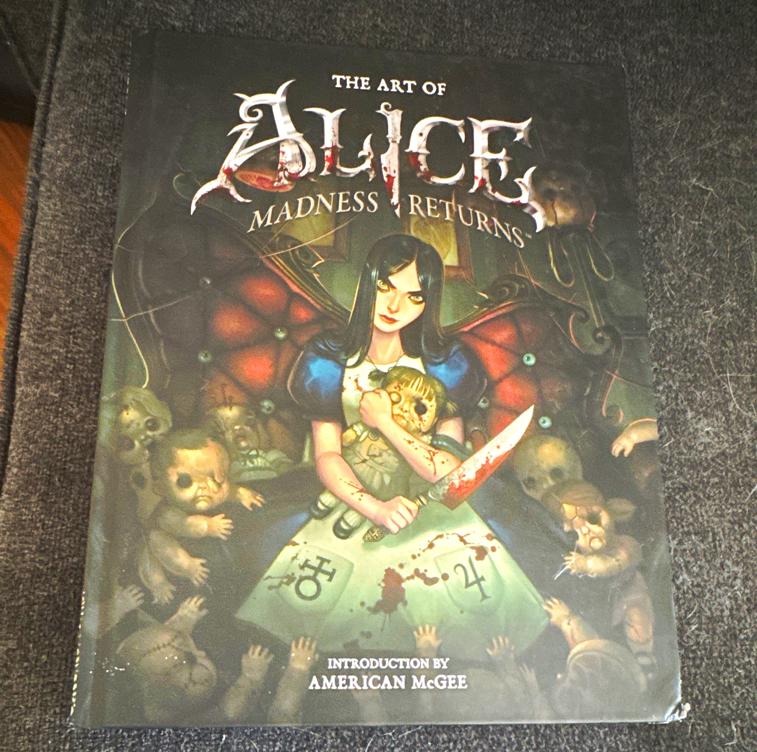 Dark Horse The Art of Alice: Madness Returns Hardcover Art Book Concept Art Dark Horse The Art of Alice: Madness Returns Hardcover Art Book Concept Art