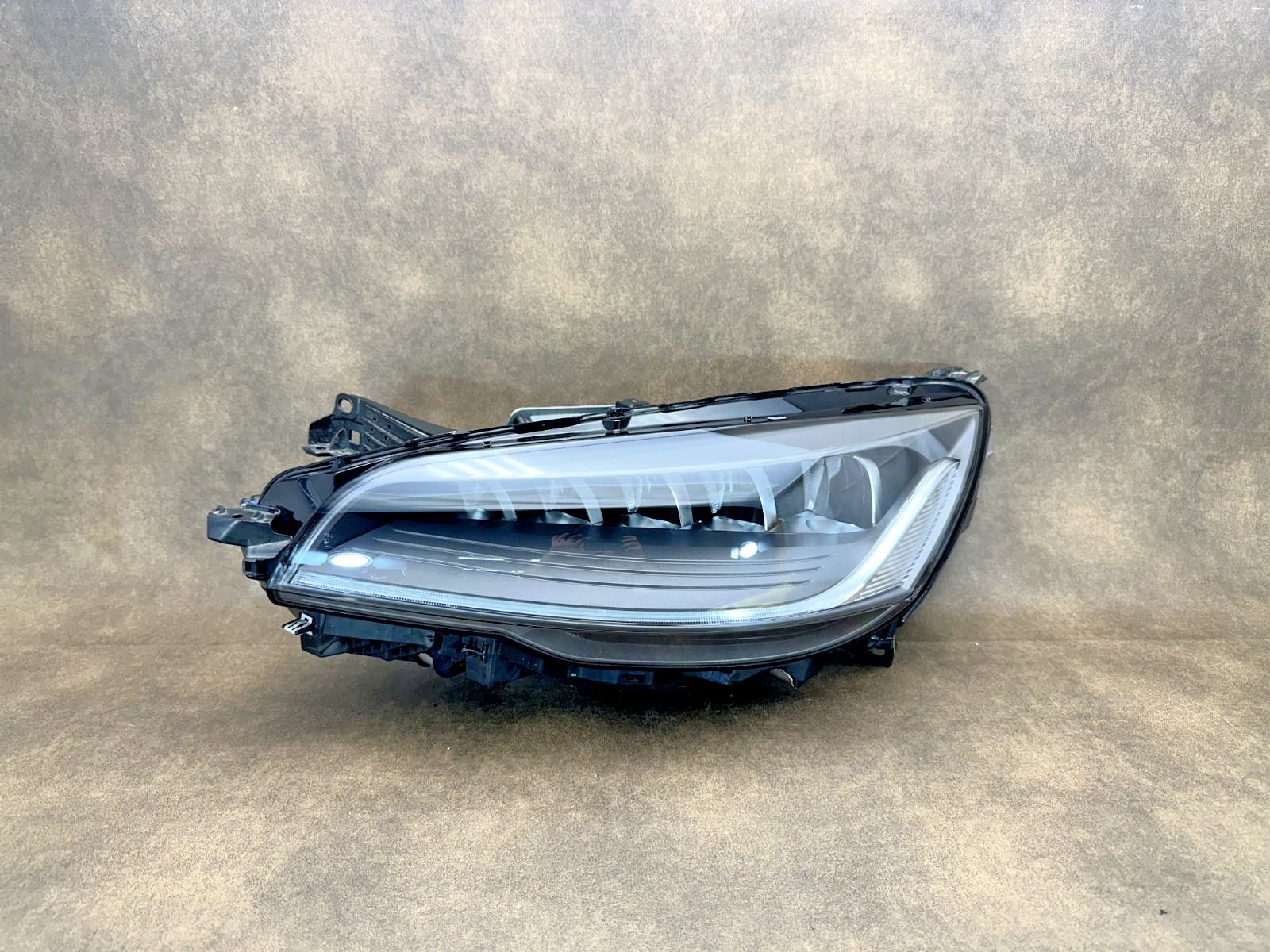 Nice 2020-2024 Lincoln Aviator Left Driver Side Static LED Headlight OEM