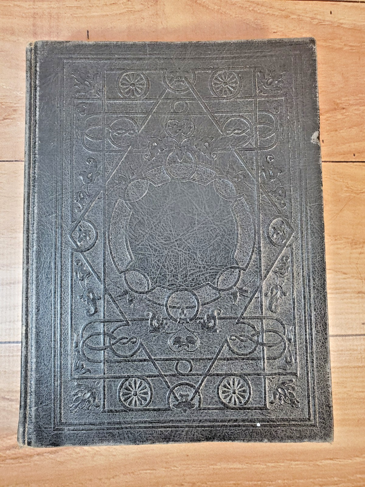 Compton's Pictured Encyclopedia and Fact-Index Volume 2 B 1948