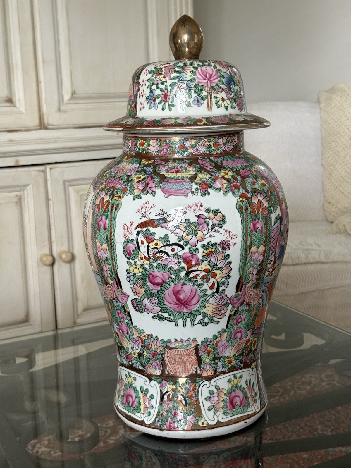 Large Vintage Chinese porcelain Famille Rose Medallion Covered Ginger Jar 18” Large Vintage Chinese porcelain Famille Rose Medallion Covered Ginger Jar 18”