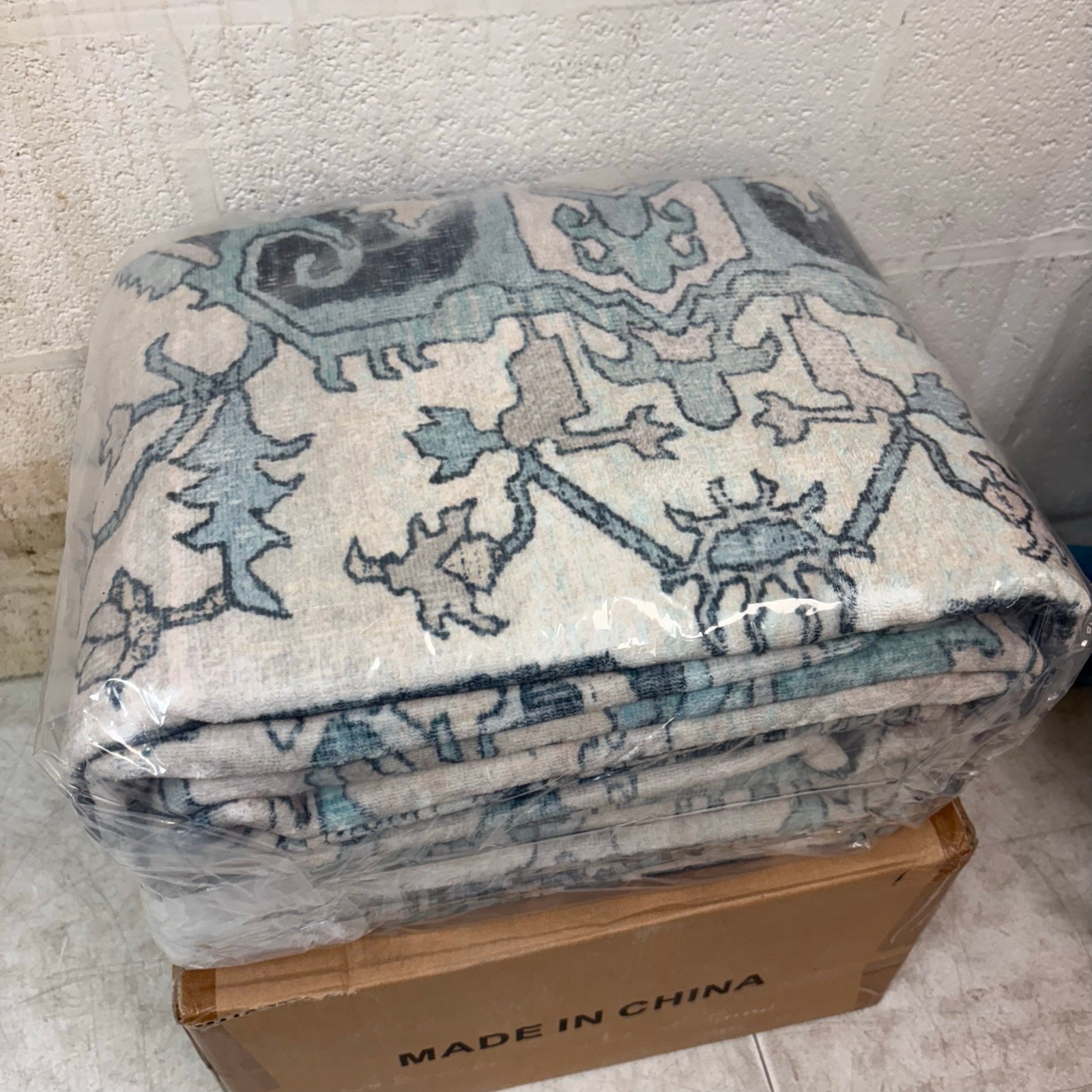 8x10ft Low Pile Area Rug, Machine Washable- Vintage Floral Teal/Blue, White 8x10ft Low Pile Area Rug, Machine Washable- Vintage Floral Teal/Blue, White