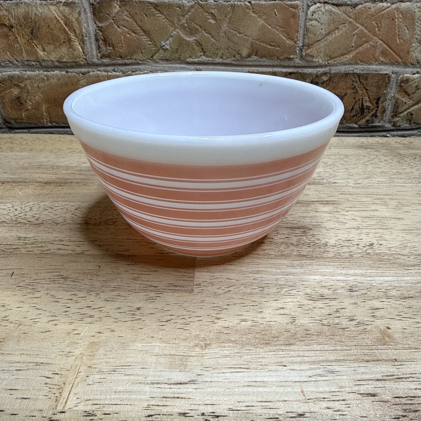 VTG Pyrex 401 PINK STRIPE Mixing Bowl 1 1/2 Pint - Small Nesting Bowl VTG Pyrex 401 PINK STRIPE Mixing Bowl 1 1/2 Pint - Small Nesting Bowl