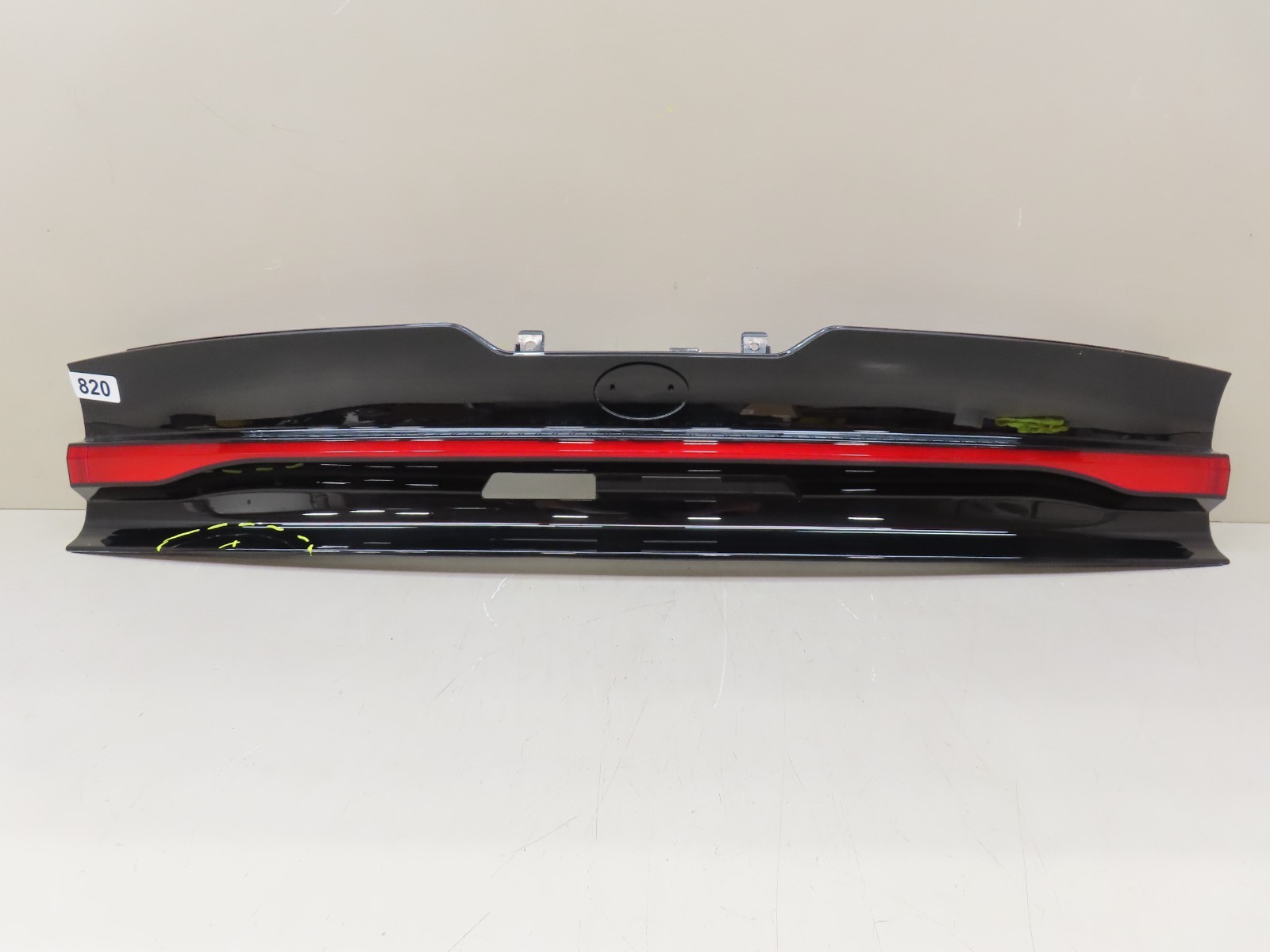 2023-2025 TOYOTA PRIUS REAR LIFTGATE CENTER TAIL LIGHT OEM 81580-47080
