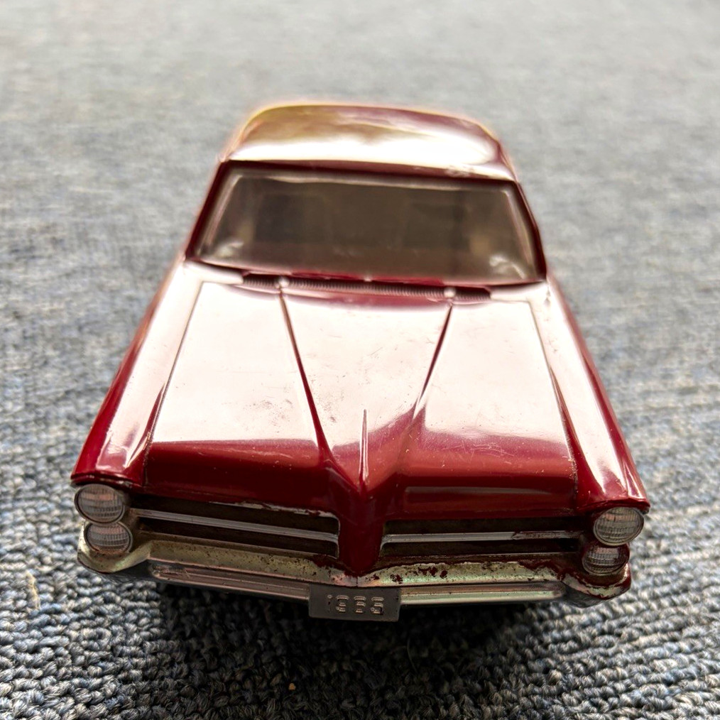 AMT - Pontiac 1965 Bonneville AMT - Pontiac 1965 Bonneville