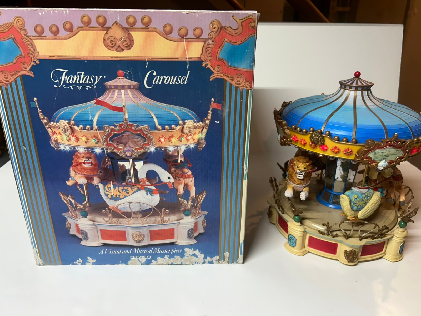 1986 Enesco Fantasy Carousel Revolving Musical Songs In Box - 550973 1986 Enesco Fantasy Carousel Revolving Musical Songs In Box - 550973