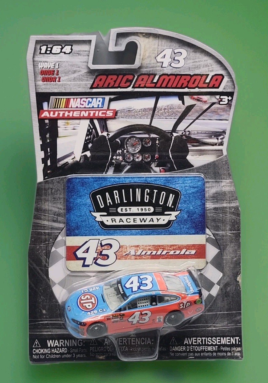 Lionel Racing Nascar Authentics #43 Aric Almorola\'s Ford Fusion Car New Read Lionel Racing Nascar Authentics #43 Aric Almorola\'s Ford Fusion Car New Read
