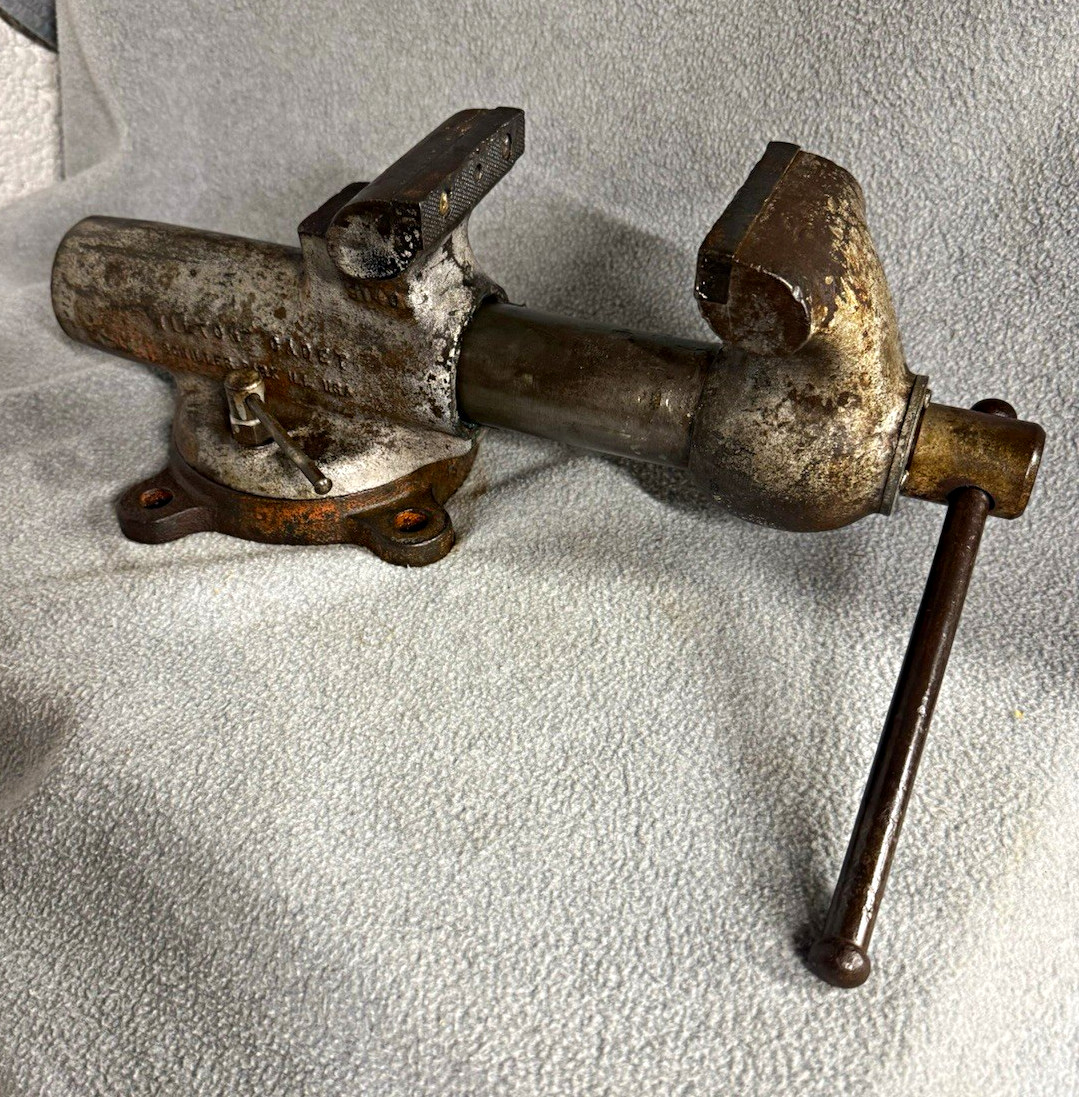 Vintage Wilton Cadet 9140 Swivel Bench Vise Schiller Park IL USA 4” Serviced Vintage Wilton Cadet 9140 Swivel Bench Vise Schiller Park IL USA 4” Serviced