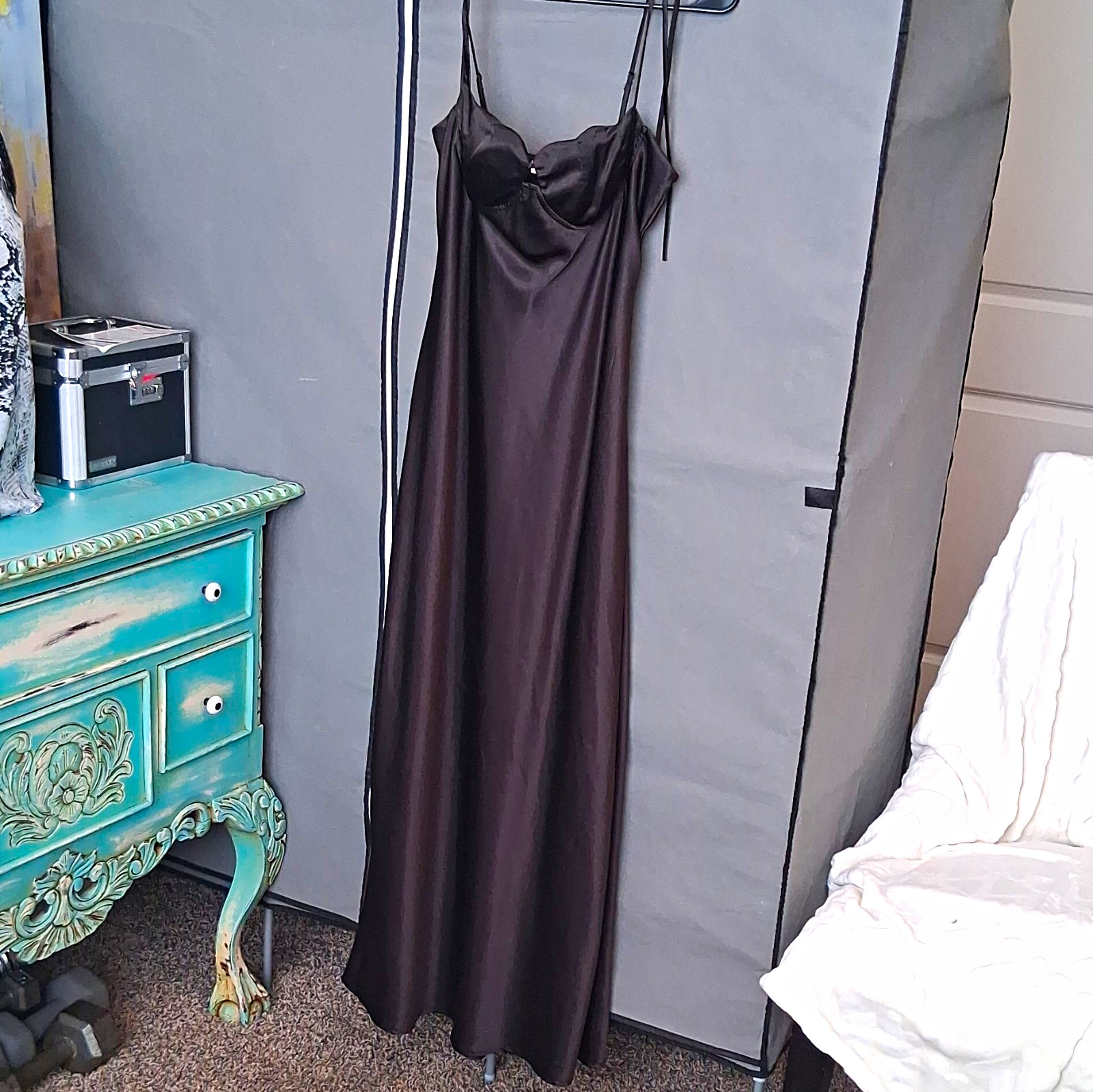 Thirty Thirty Women\'s Brown Satin Sleeveless Gown, L, Adjustable Straps