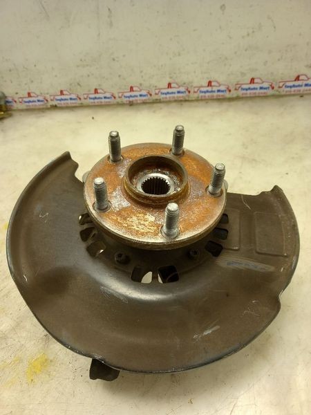 2001-2005 Toyota RAV4 Front RH Spindle Steering Knuckle Assembly OEM