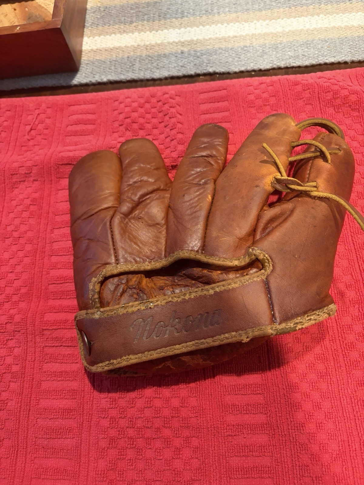 Vintage 1950's Nokona Don Mossi Glove Model J103 RHT. 75 Plus Years Vintage 1950's Nokona Don Mossi Glove Model J103 RHT. 75 Plus Years