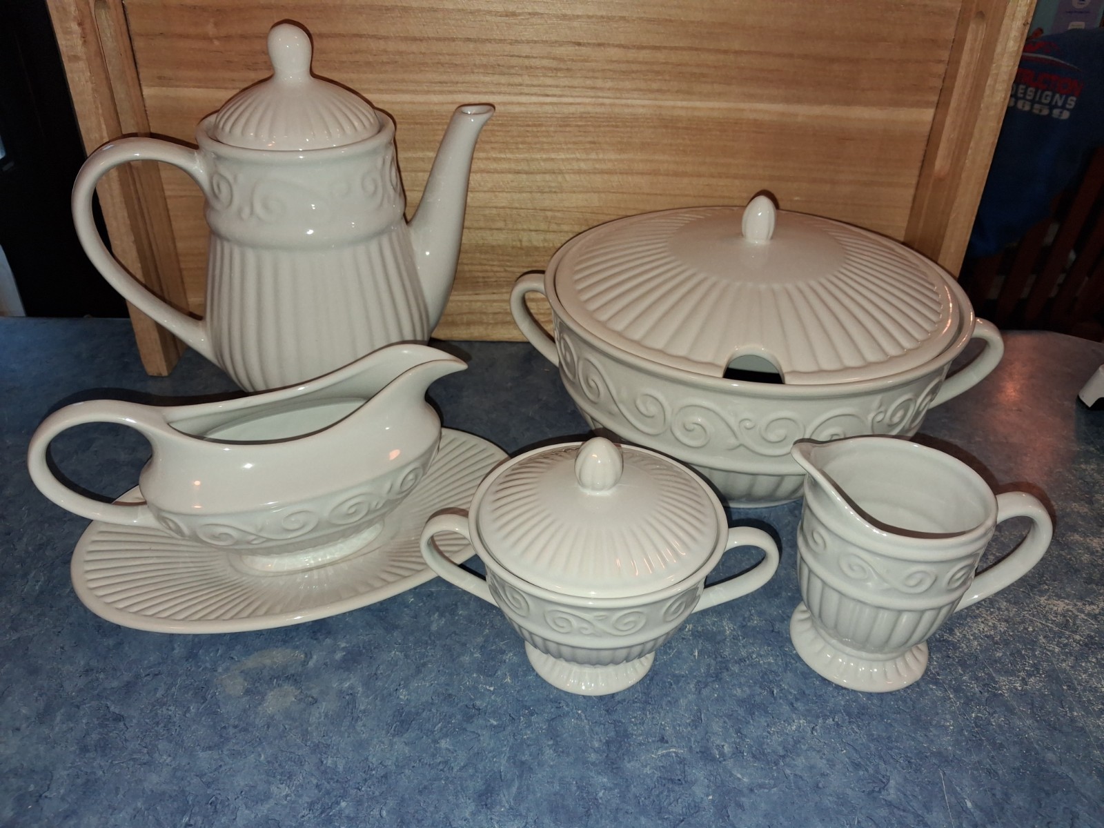 Vntg Gibson Everyday Claremont 9pc Stoneware Serving Set-White-Brand New Vntg Gibson Everyday Claremont 9pc Stoneware Serving Set-White-Brand New