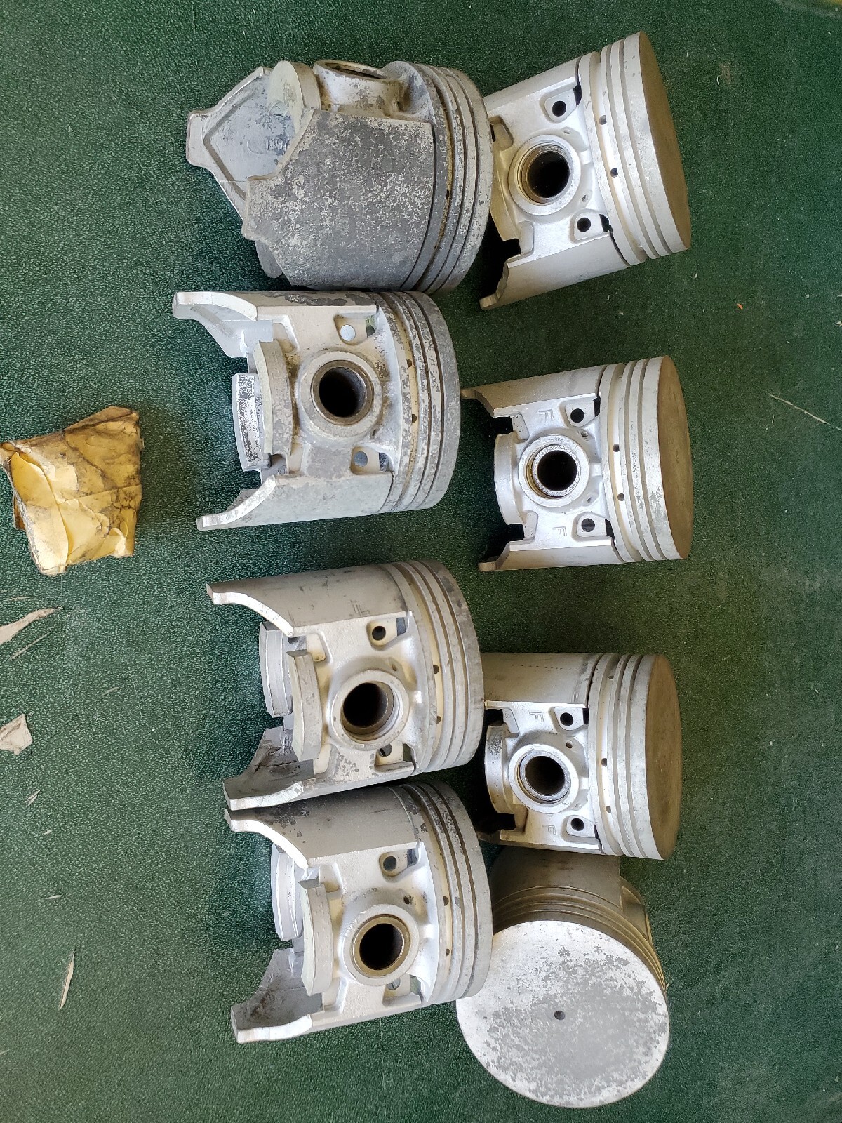 NEW SET 1949-53 Oldsmobile 8cyl pistons. BADGER .030 OVERSIZE With Pins NEW SET 1949-53 Oldsmobile 8cyl pistons. BADGER .030 OVERSIZE With Pins