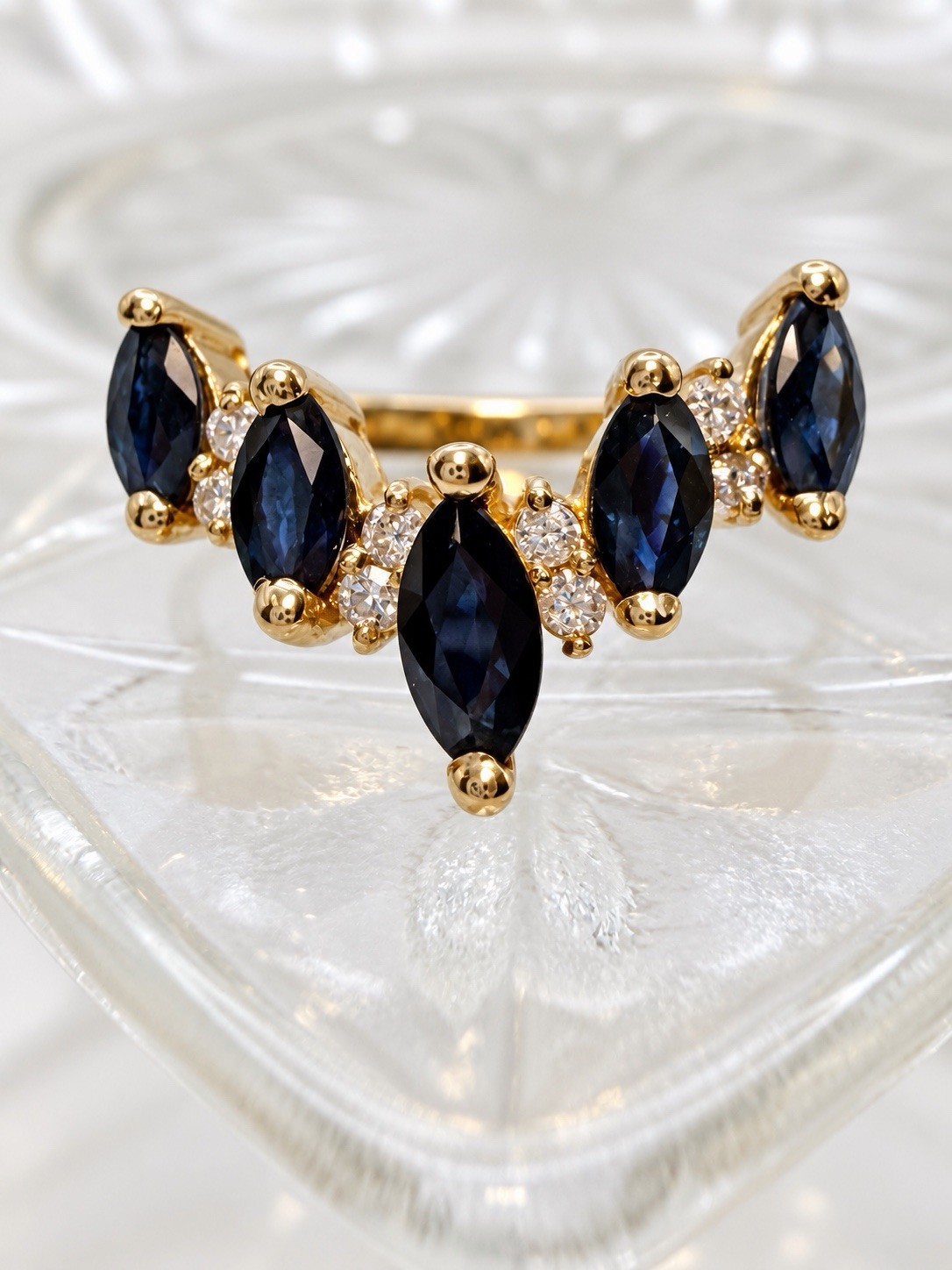 Vintage 14K 585 Gold Teal Sapphire Diamond Chevron Ring Marquise Size 7 2.49g