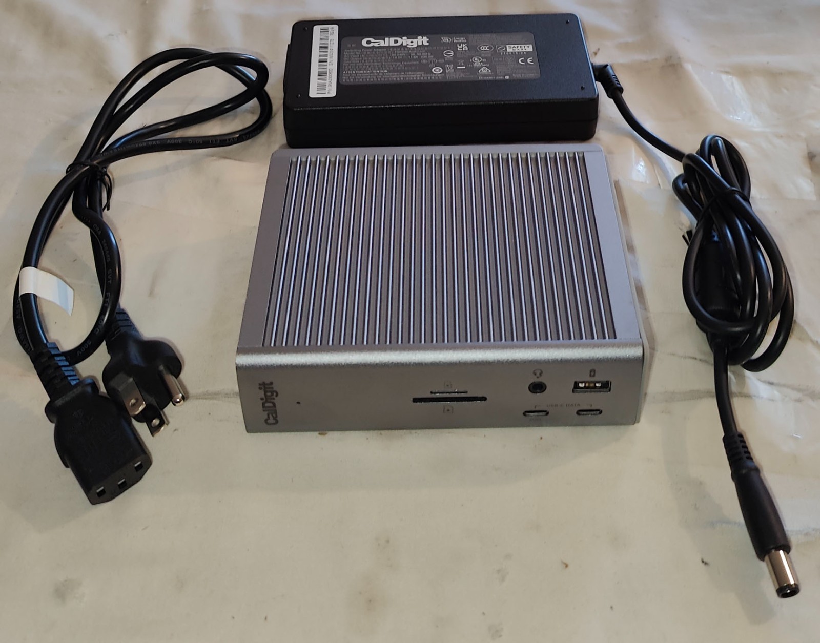 CalDigit TS4 Thunderbolt 4 18 Ports Docking Station TS4-US-AMZ CalDigit TS4 Thunderbolt 4 18 Ports Docking Station TS4-US-AMZ