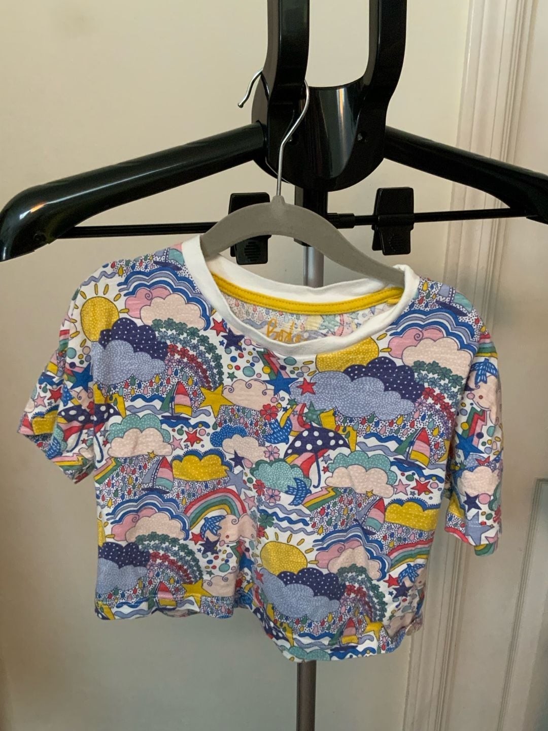 Boden Graphic Print T-Shirt Girls Size 5-6Y Boden Graphic Print T-Shirt Girls Size 5-6Y