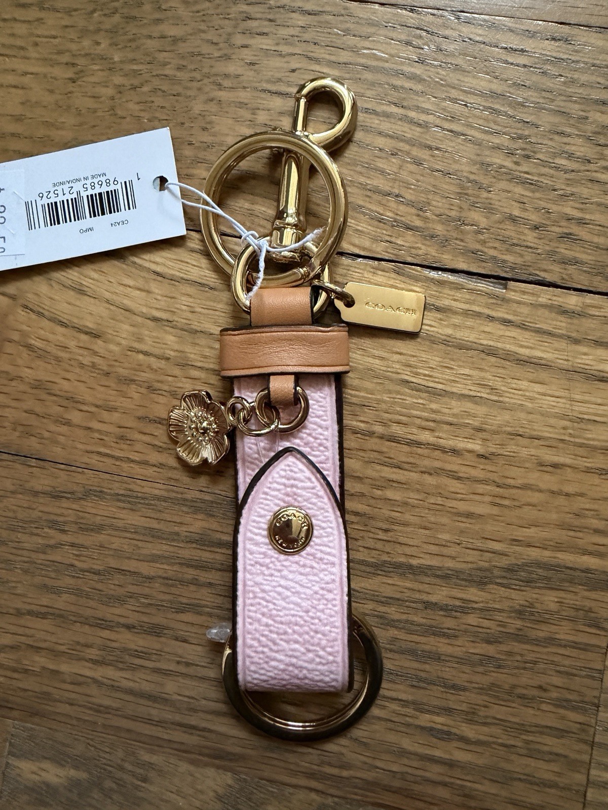 Coach Trigger Snap Bag Charm Key Fob Signature Powder Pink Flower Charm CEA24 NW Coach Trigger Snap Bag Charm Key Fob Signature Powder Pink Flower Charm CEA24 NW