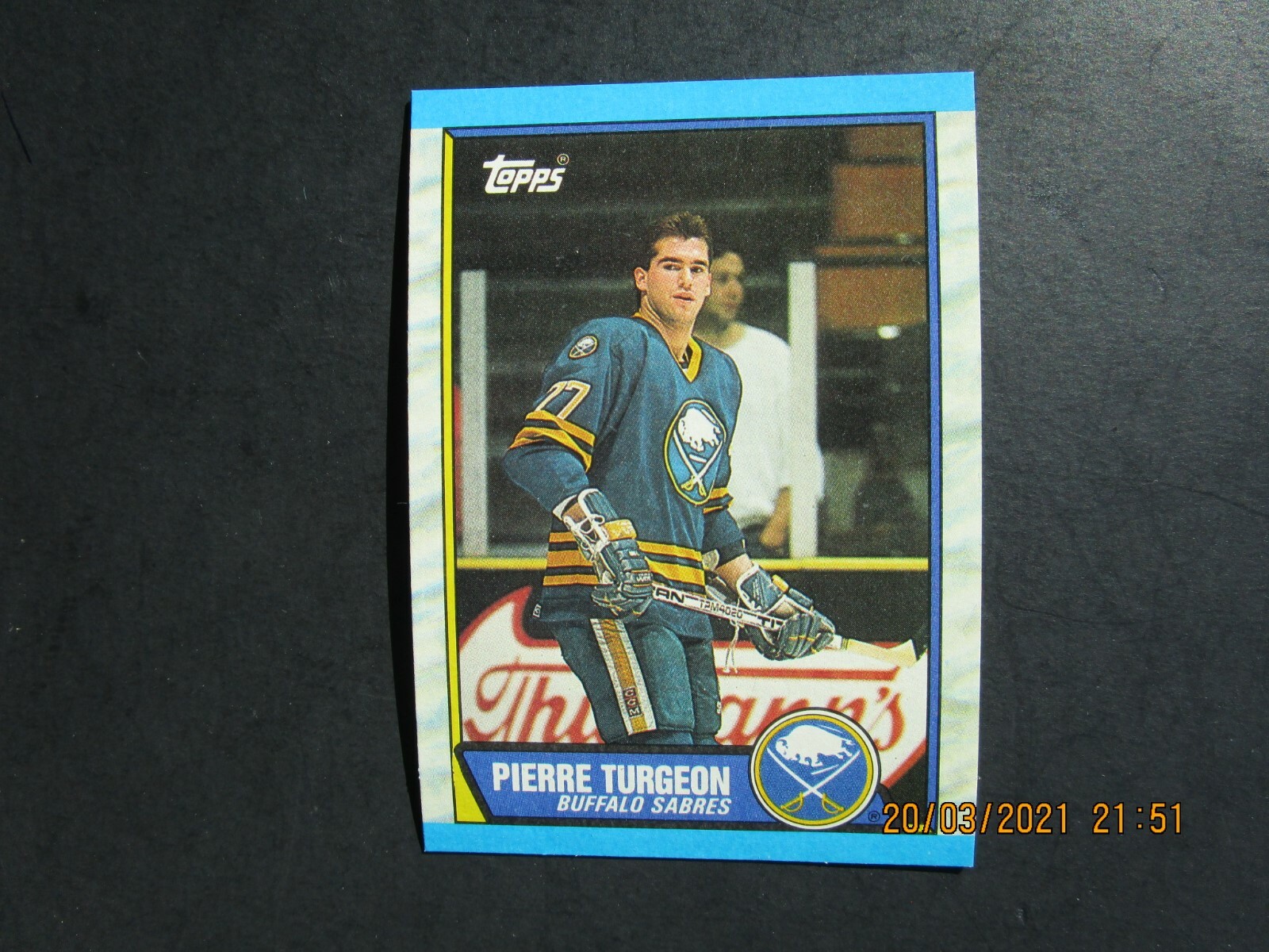 FREE SHIPPING- 1989-90 TOPPS # 25 HALL OF FAMER PIERRE TURGEON-SABRES, NYI-MINT FREE SHIPPING- 1989-90 TOPPS # 25 HALL OF FAMER PIERRE TURGEON-SABRES, NYI-MINT