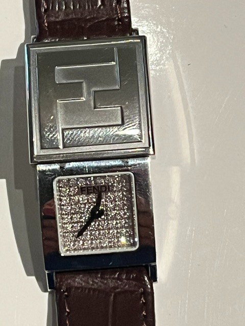EUC AUTHENTIC FENDI GENUINE DIAMOND WATCH - WEAR 2 WAYS EUC AUTHENTIC FENDI GENUINE DIAMOND WATCH - WEAR 2 WAYS