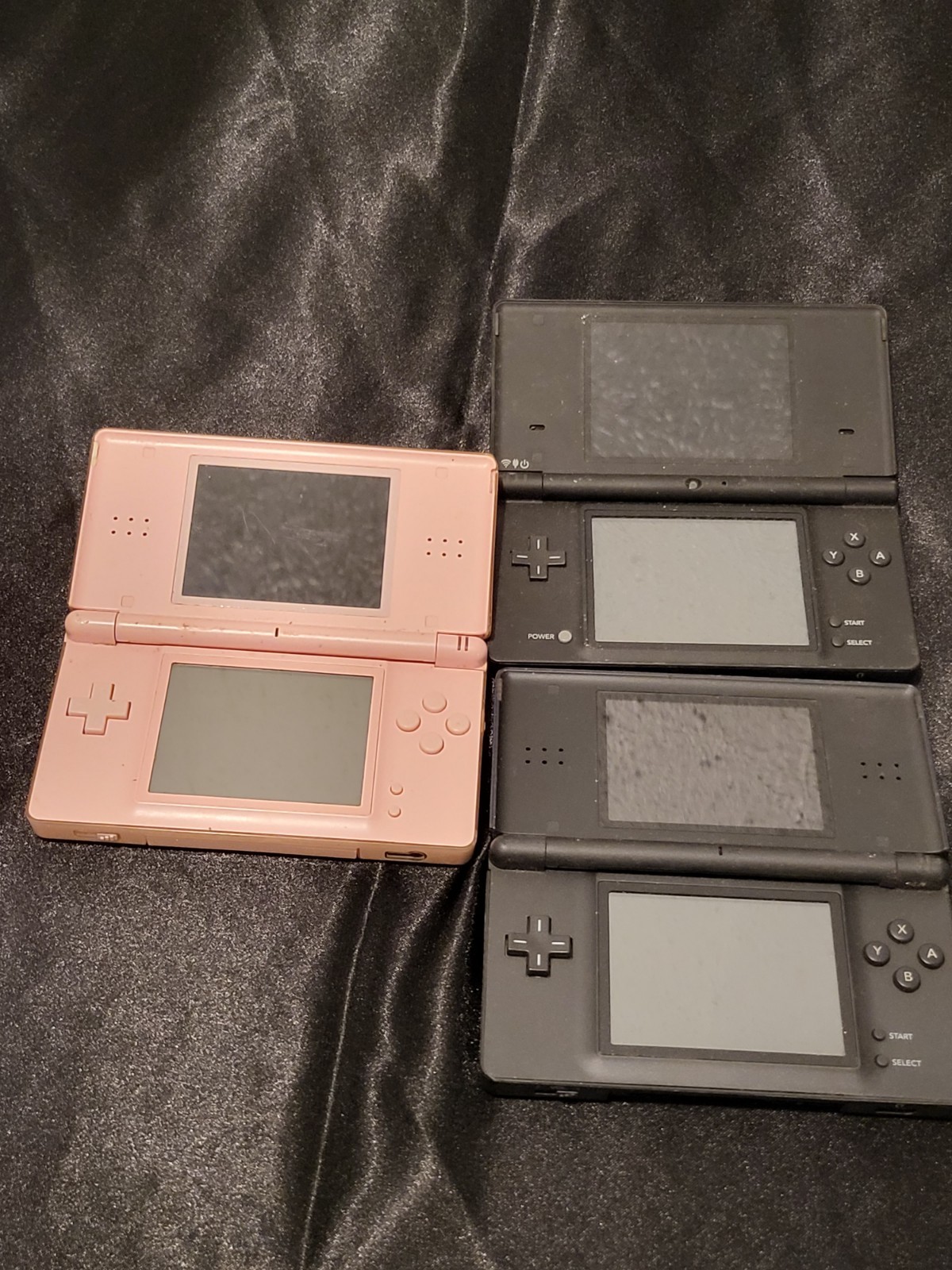 Bulk Lot of 3 Nintendo DS Lite Consoles (UNTESTED / As-Is For Parts / Repair) Bulk Lot of 3 Nintendo DS Lite Consoles (UNTESTED / As-Is For Parts / Repair)