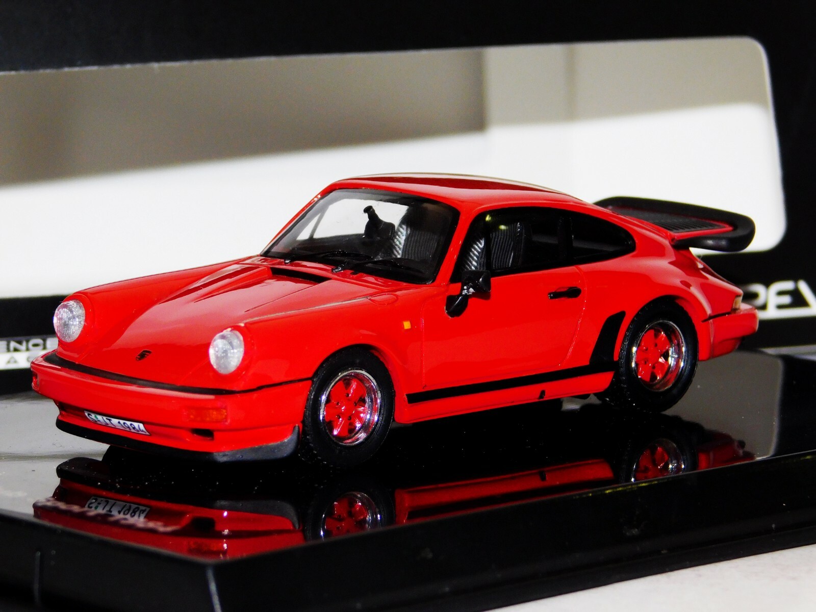 PORSCHE 911 CLUB SPORT 1984 RED NOREV PROVENCE MOULAGE PM0067 1:43