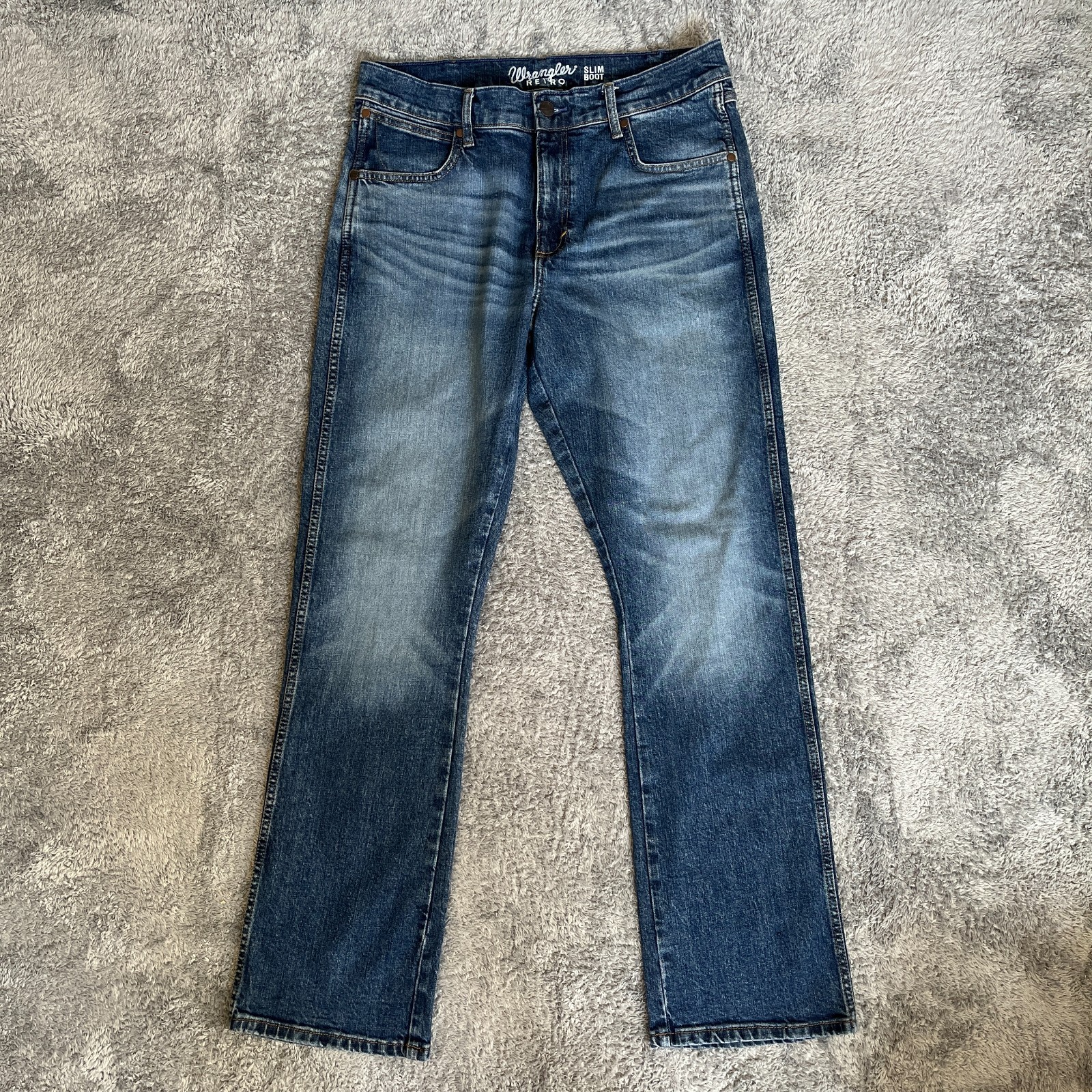 Wrangler Retro Medium Wash Blue Bootcut Denim Slim Boot Jeans Men\'s Size 36x33 Wrangler Retro Medium Wash Blue Bootcut Denim Slim Boot Jeans Men\'s Size 36x33