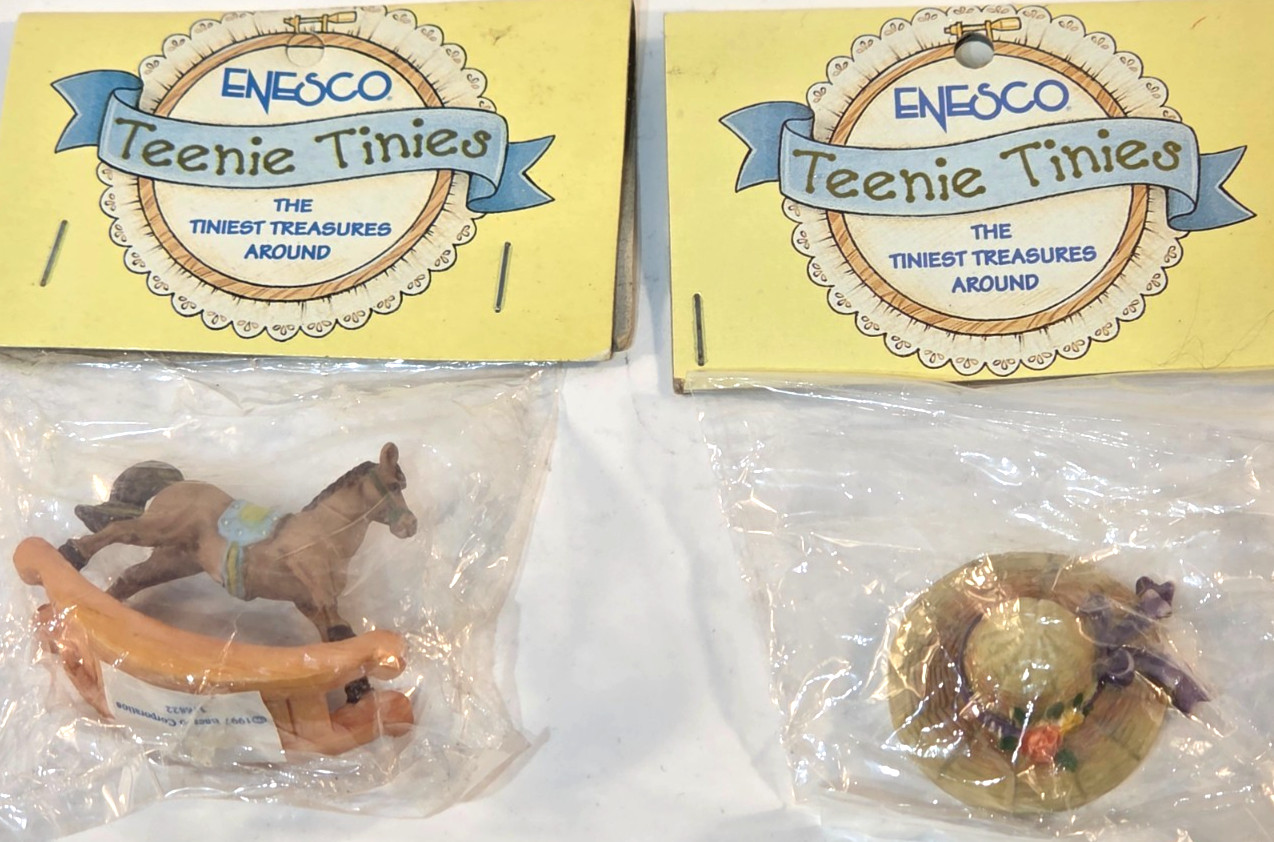 Enesco Teenie Tinies Easter Bonnet Sunday Hat Rocking Horse 1997 VTG Miniature