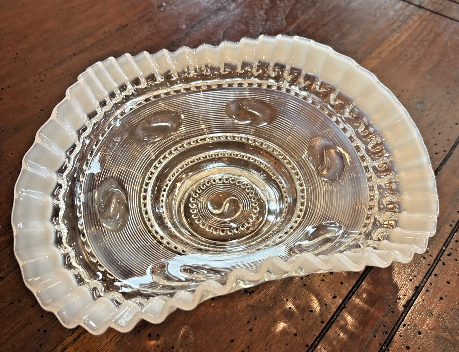 EAPG Jefferson Glass Co. Astro White Opalescent 8” Crimped Ruffled Bowl c. 1904