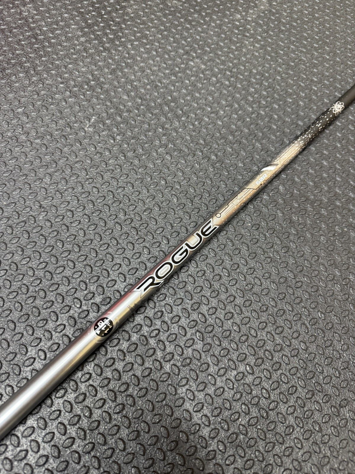 NEW Mitsubishi Rogue Silver 60g Regular Flex Driver Shaft Callaway Adapter 44.5 NEW Mitsubishi Rogue Silver 60g Regular Flex Driver Shaft Callaway Adapter 44.5