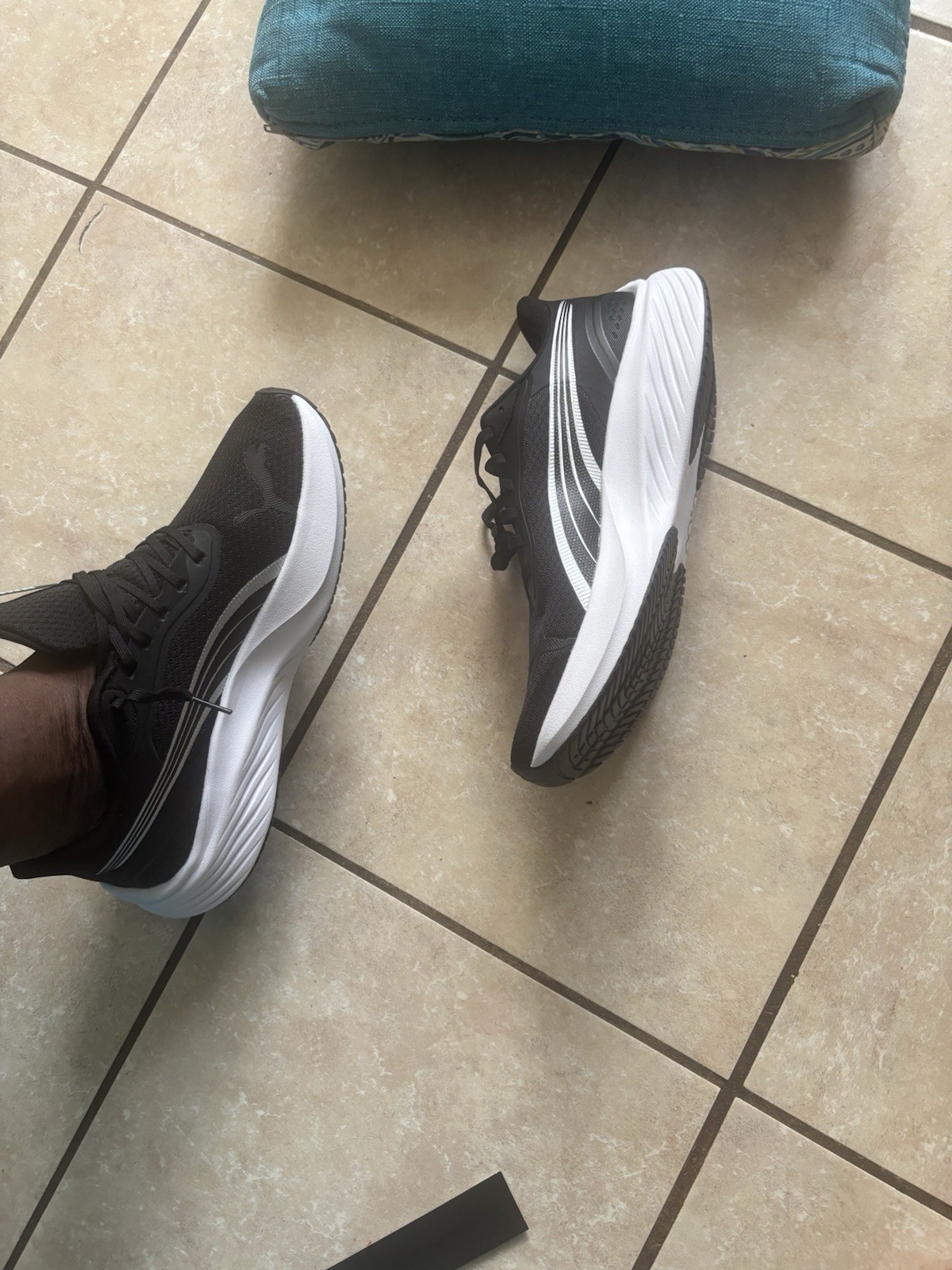 PUMA Men’s Lightweight Running Shoes – Black and White PUMA Men’s Lightweight Running Shoes – Black and White