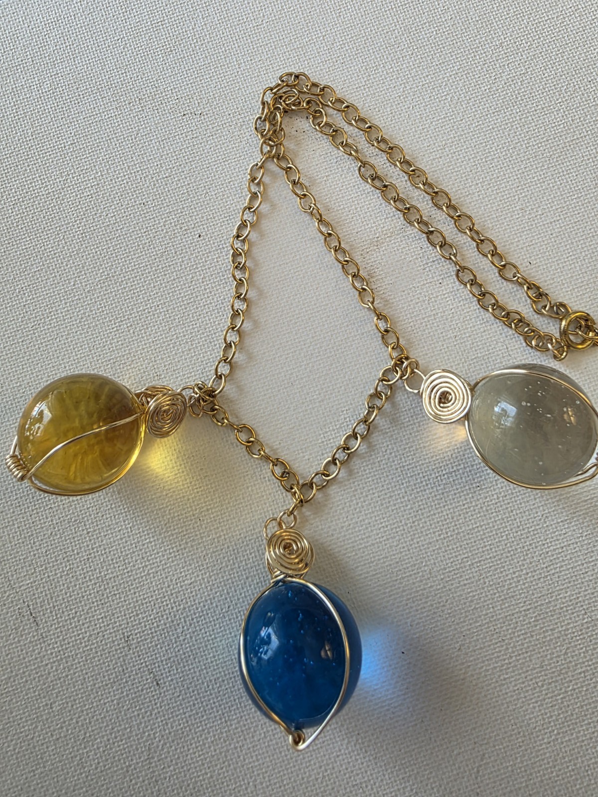 POOLS OF LIGHT VTG Elements 1 In. Clear Blue Yellow Art Deco Style Necklace 18\
