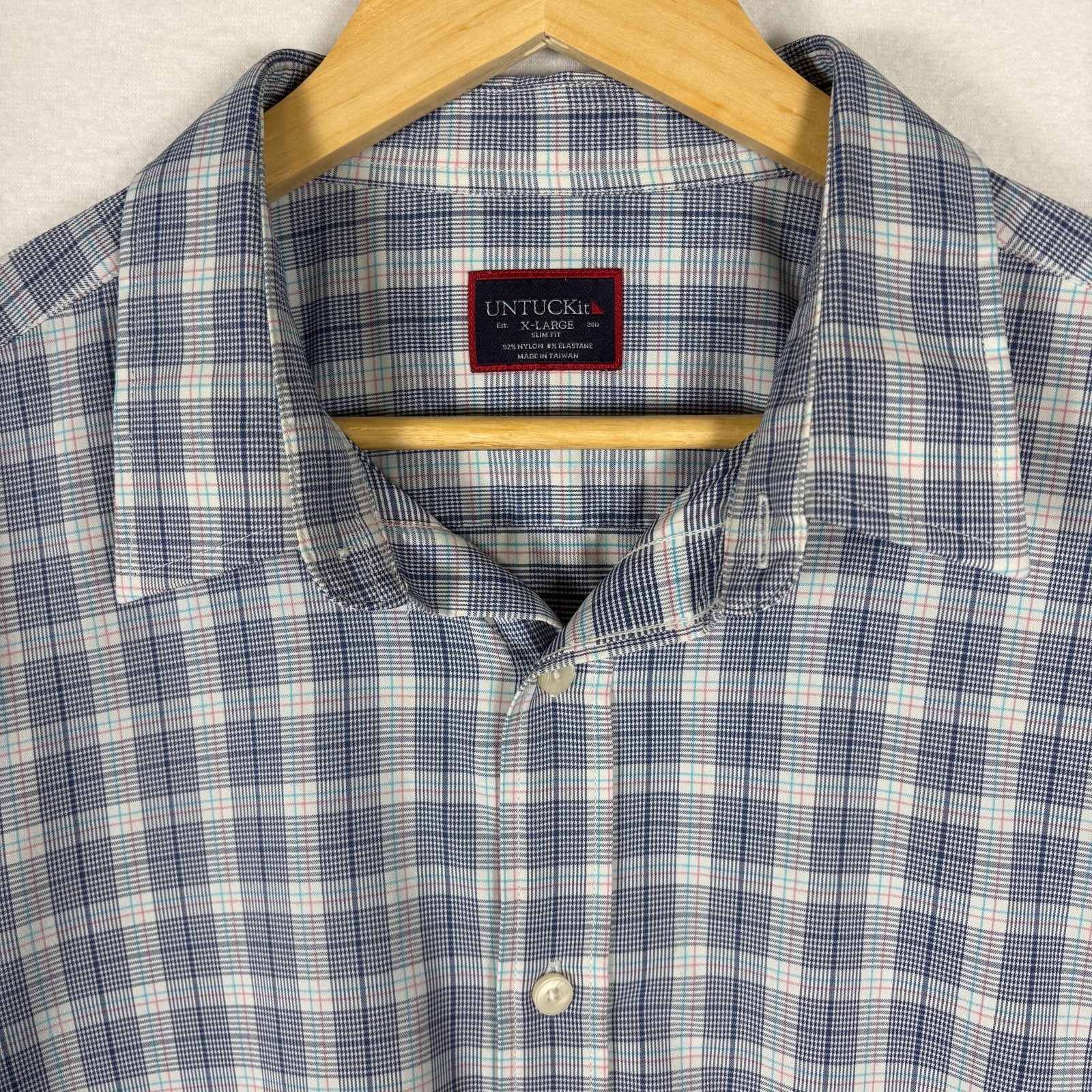 UNTUCKit Men\'s X-Large Slim Fit Blue Plaid Button-Up Shirt