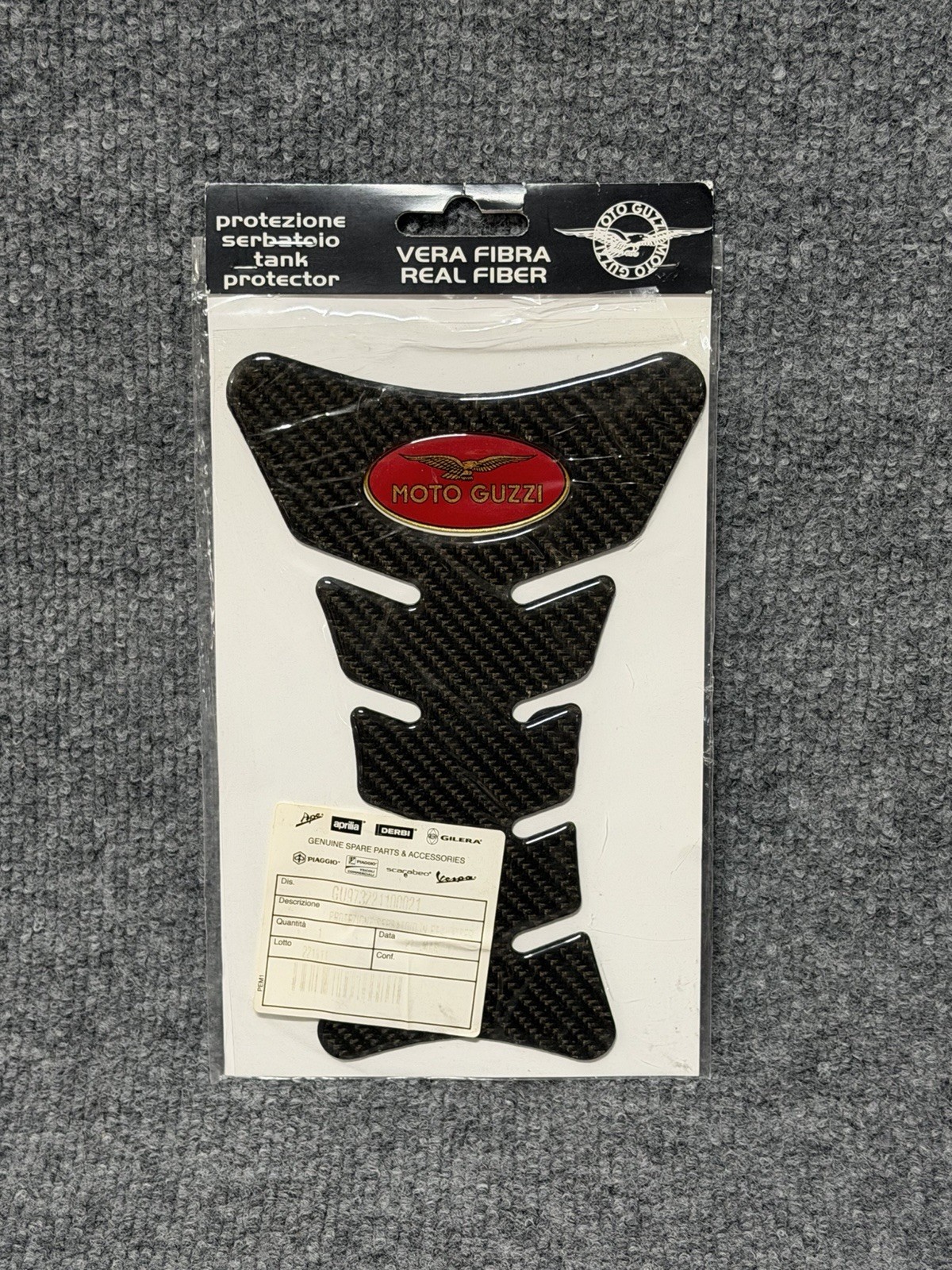 ITALIAN MADE 3D CARBON FIBER MOTO GUZZI TANK PAD PROTECTOR 3M ADHESIVE ITALIAN MADE 3D CARBON FIBER MOTO GUZZI TANK PAD PROTECTOR 3M ADHESIVE