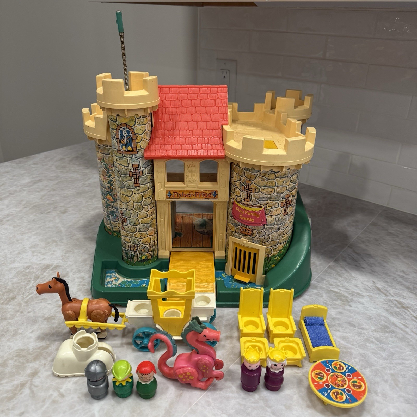 RARE VINTAGE 1970’s Fisher-Price Play Family Castle - #993