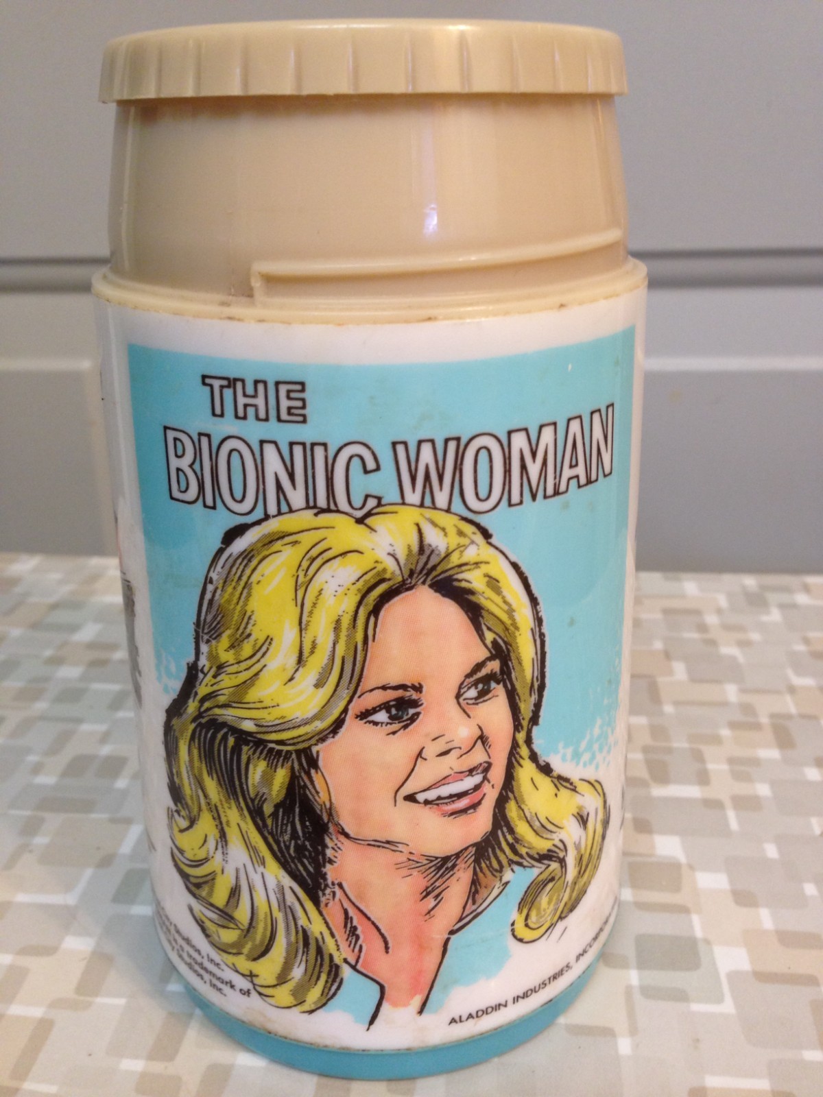 The Bionic Woman Lunch Box Thermos Bottle without cap Vintage 1978 The Bionic Woman Lunch Box Thermos Bottle without cap Vintage 1978