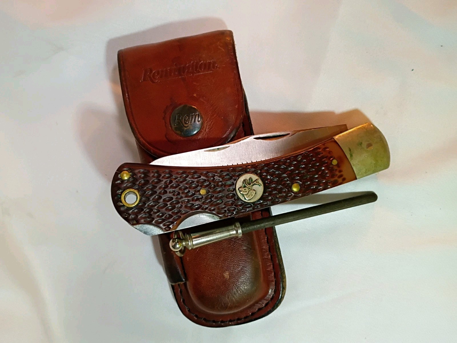 Vintage Remington R-3 Big Game Hunting Knife Leather Sheath & Sharpening Steel Vintage Remington R-3 Big Game Hunting Knife Leather Sheath & Sharpening Steel