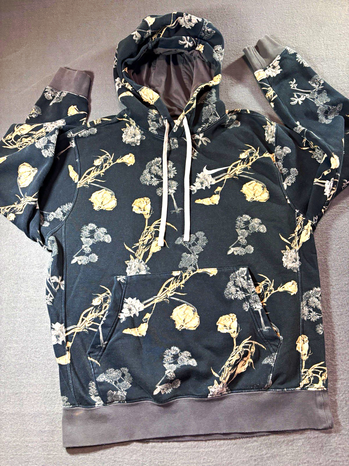 Nike Womens Small Floral Hoodie Black Rose Print Swoosh Pullover Fleece Y2K Nike Womens Small Floral Hoodie Black Rose Print Swoosh Pullover Fleece Y2K