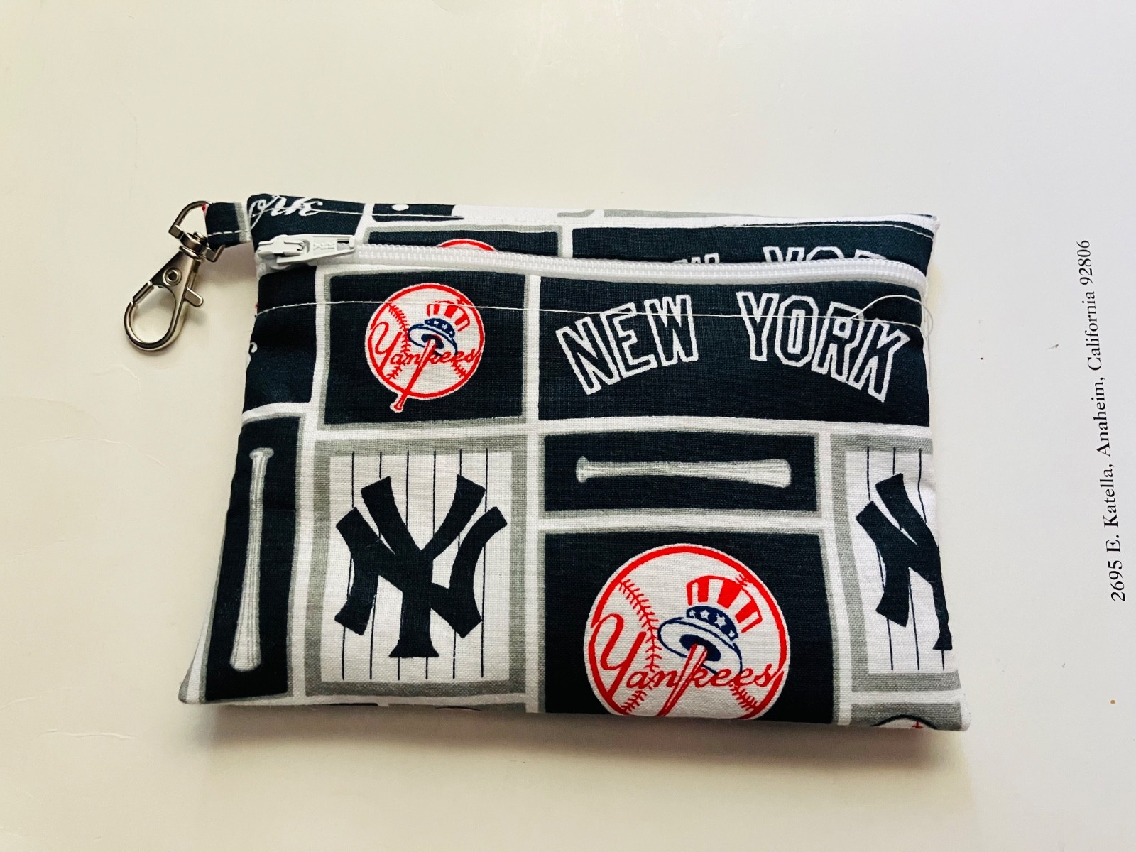 New York Yankees logo small zippered bag New York Yankees logo small zippered bag