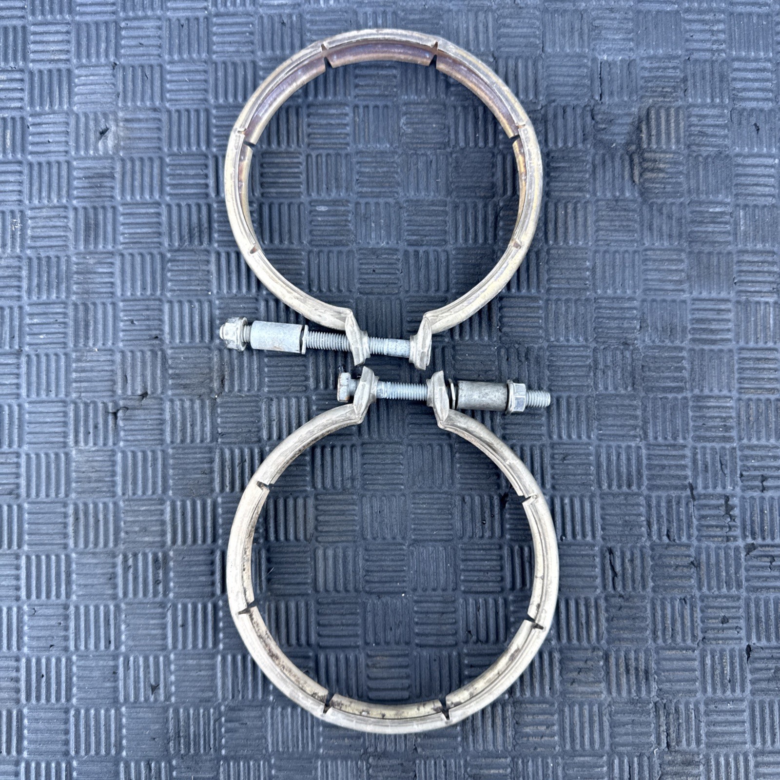 2019-2024 Ram 6.7L Cummins Turbocharger To DPF Filter Downpipe Clamp Set OEM 2019-2024 Ram 6.7L Cummins Turbocharger To DPF Filter Downpipe Clamp Set OEM