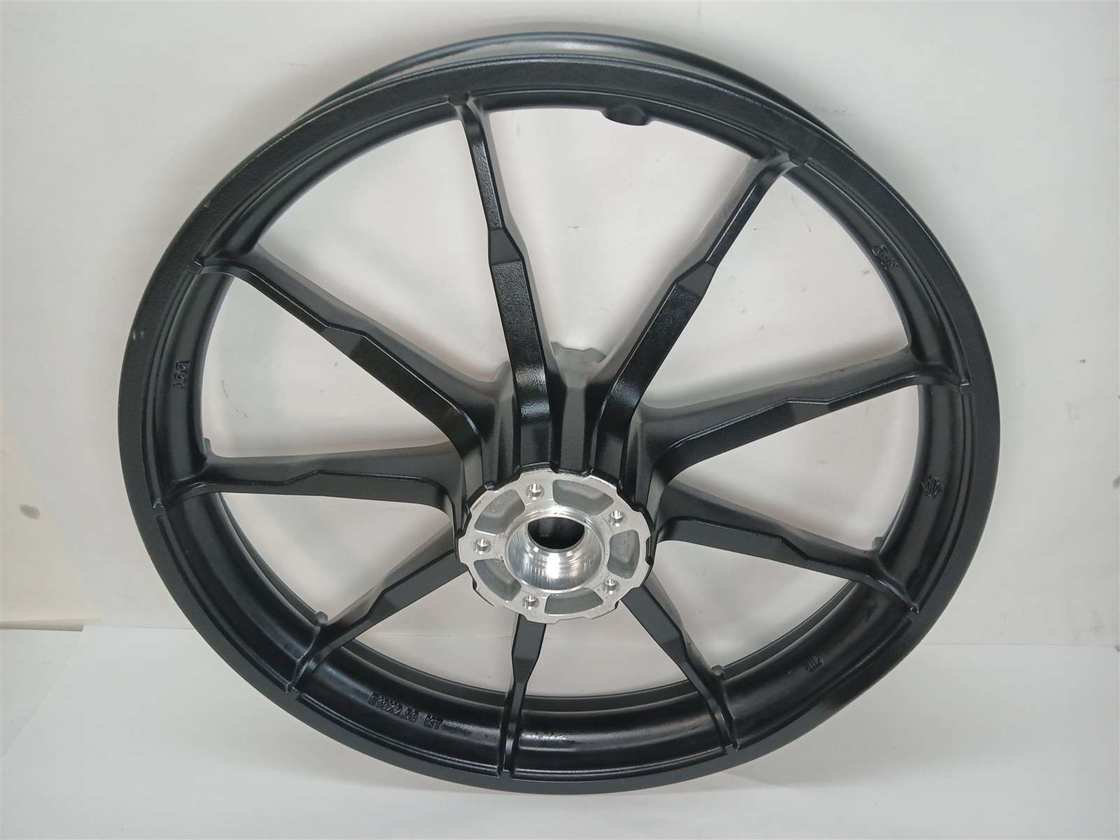 Harley-Davidson 20-26 Low Rider S FXLRS Front Wheel 19x2.5 Black Ding Harley-Davidson 20-26 Low Rider S FXLRS Front Wheel 19x2.5 Black Ding