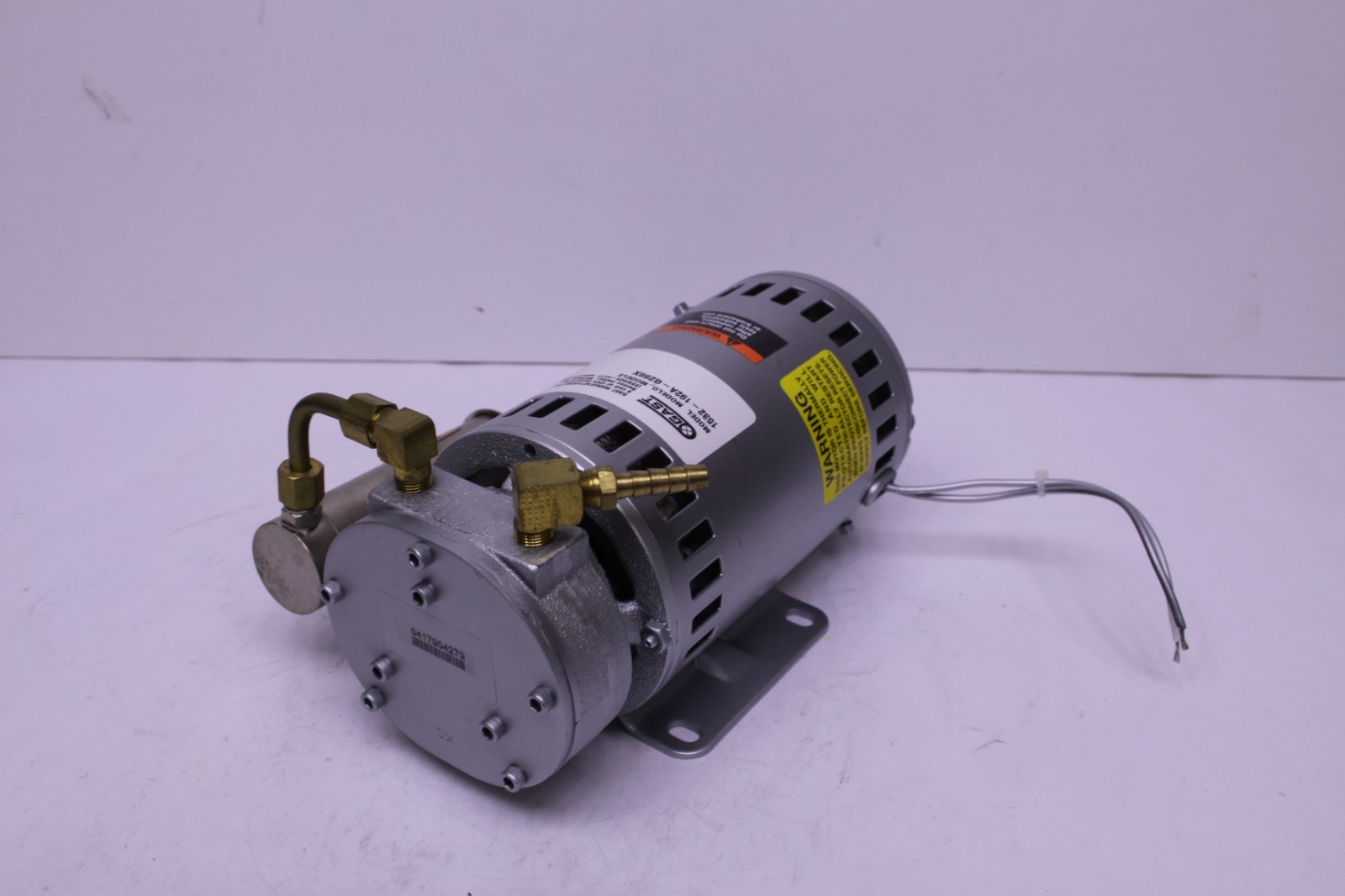 GAST 1532-192A-G288X Oil-Less Rotary Vane Vacuum Pressure Pump 115VAC 1/10HP GAST 1532-192A-G288X Oil-Less Rotary Vane Vacuum Pressure Pump 115VAC 1/10HP