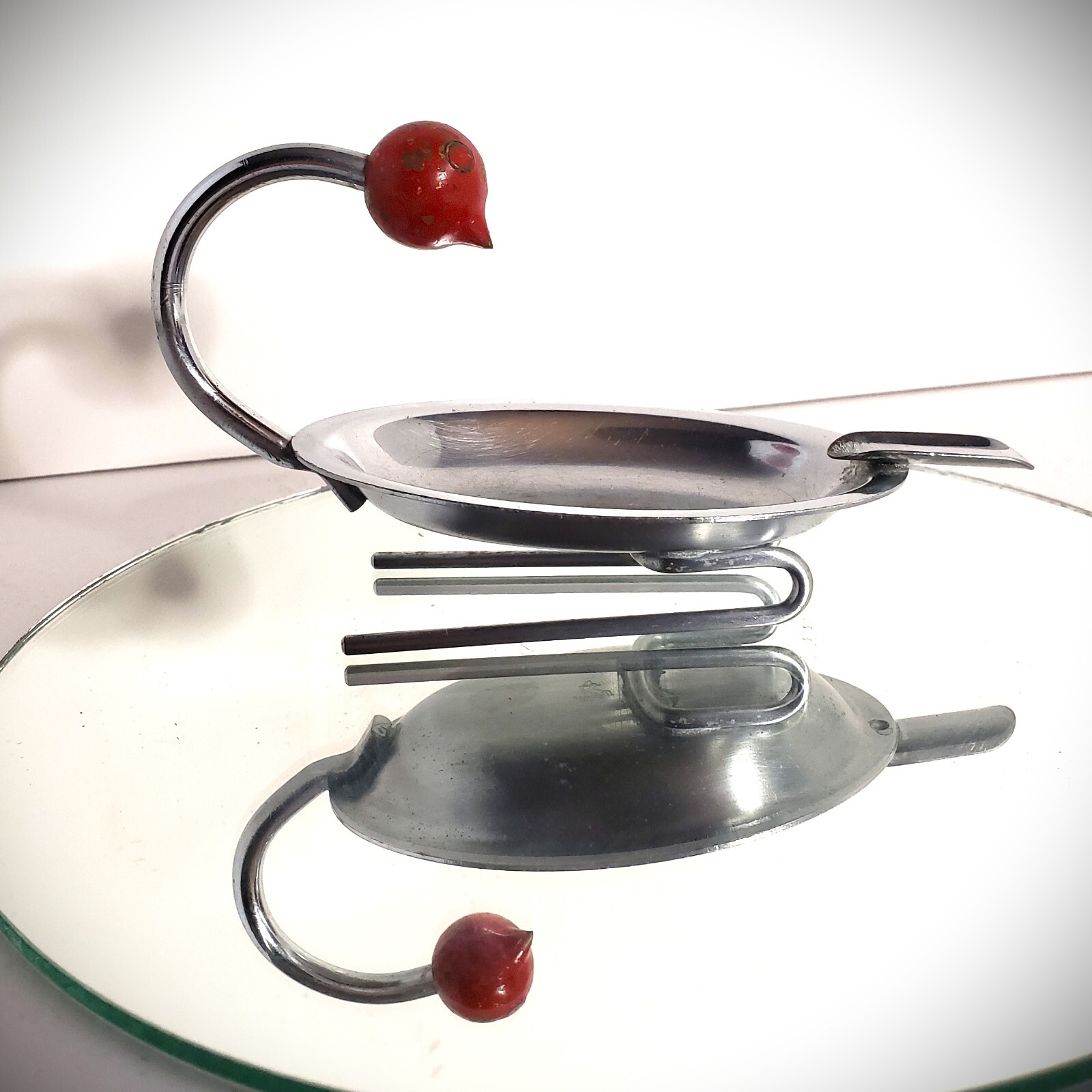 Vintage 1930s ART DECO CHASE Chrome & Bakelite BIRD ASHTRAY Walter Von Nessen Vintage 1930s ART DECO CHASE Chrome & Bakelite BIRD ASHTRAY Walter Von Nessen