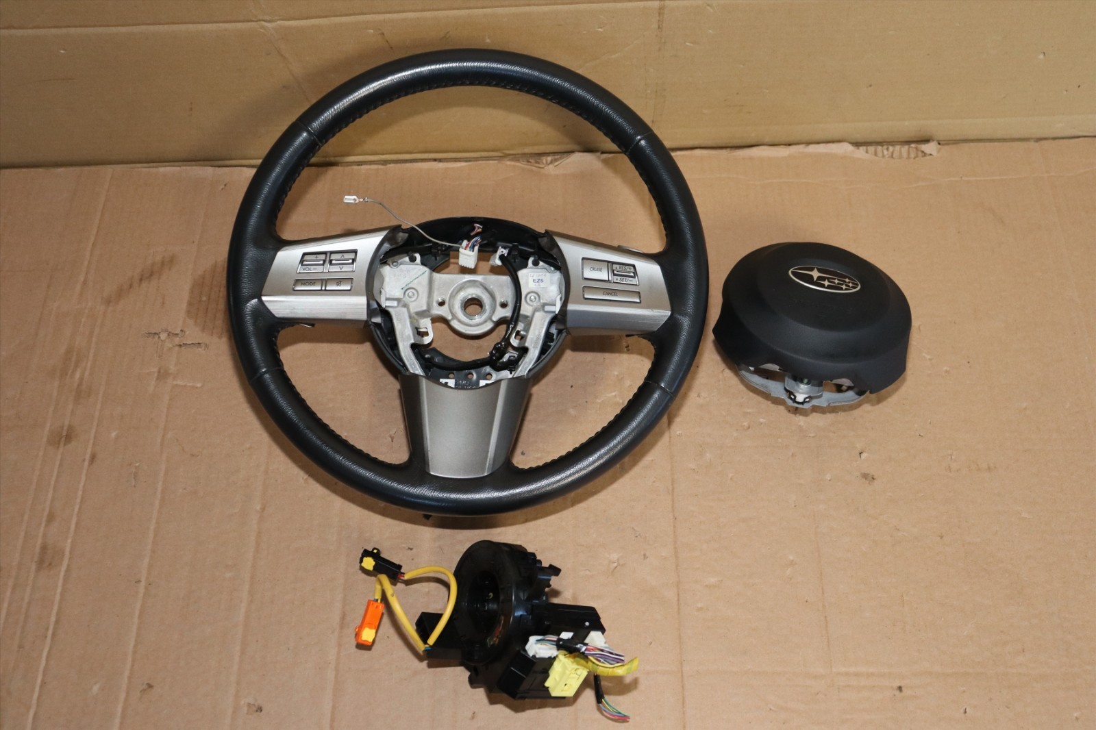 2010 11 12 13 14 SUBARU Legacy CVT Steering Wheel W/ Clock Spring Angle Sensor 2010 11 12 13 14 SUBARU Legacy CVT Steering Wheel W/ Clock Spring Angle Sensor