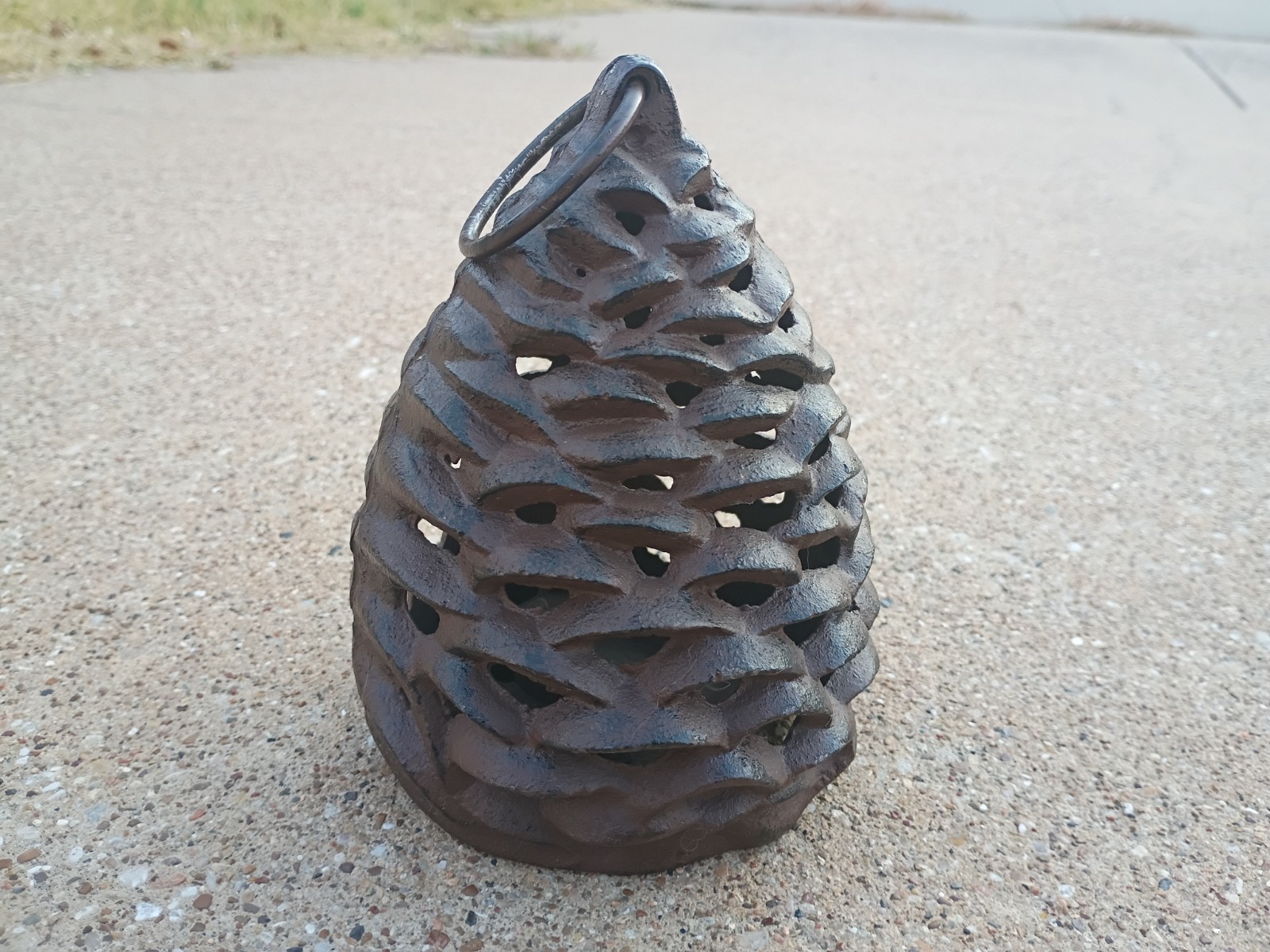 Vintage Cast Iron Lantern Brown Pinecone Tea Light Candle Holder Ring Handle Vintage Cast Iron Lantern Brown Pinecone Tea Light Candle Holder Ring Handle