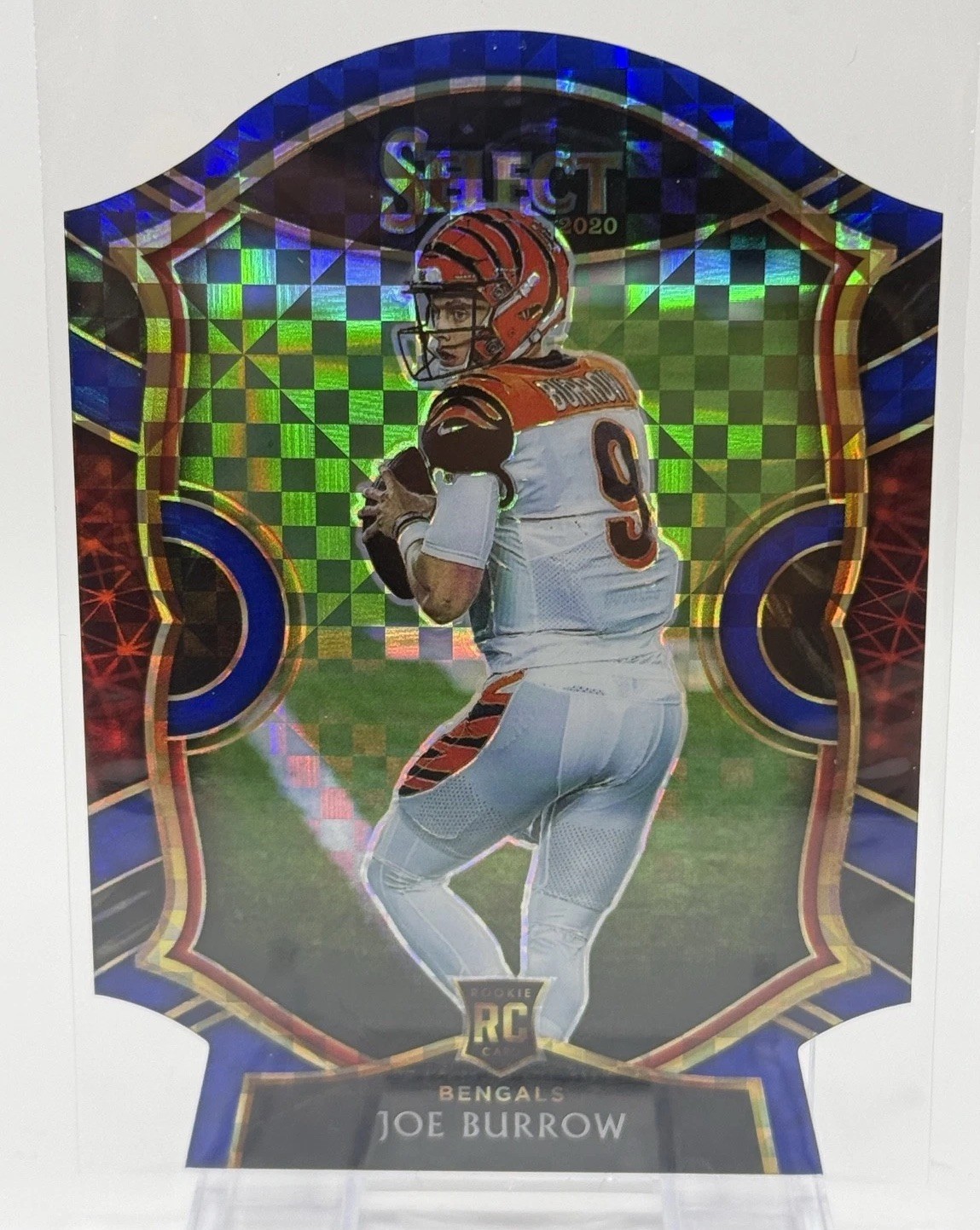 2020 Panini Select - Concourse Joe Burrow #46 Blue Prizm Die-Cut (RC) 2020 Panini Select - Concourse Joe Burrow #46 Blue Prizm Die-Cut (RC)