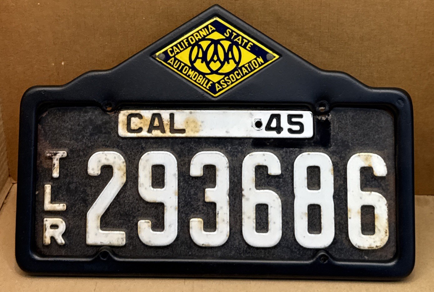 RARE 1940s-1955 “ AAA “ LARGE LICENSE PLATE FRAME (Repainted) Frame Only RARE 1940s-1955 “ AAA “ LARGE LICENSE PLATE FRAME (Repainted) Frame Only
