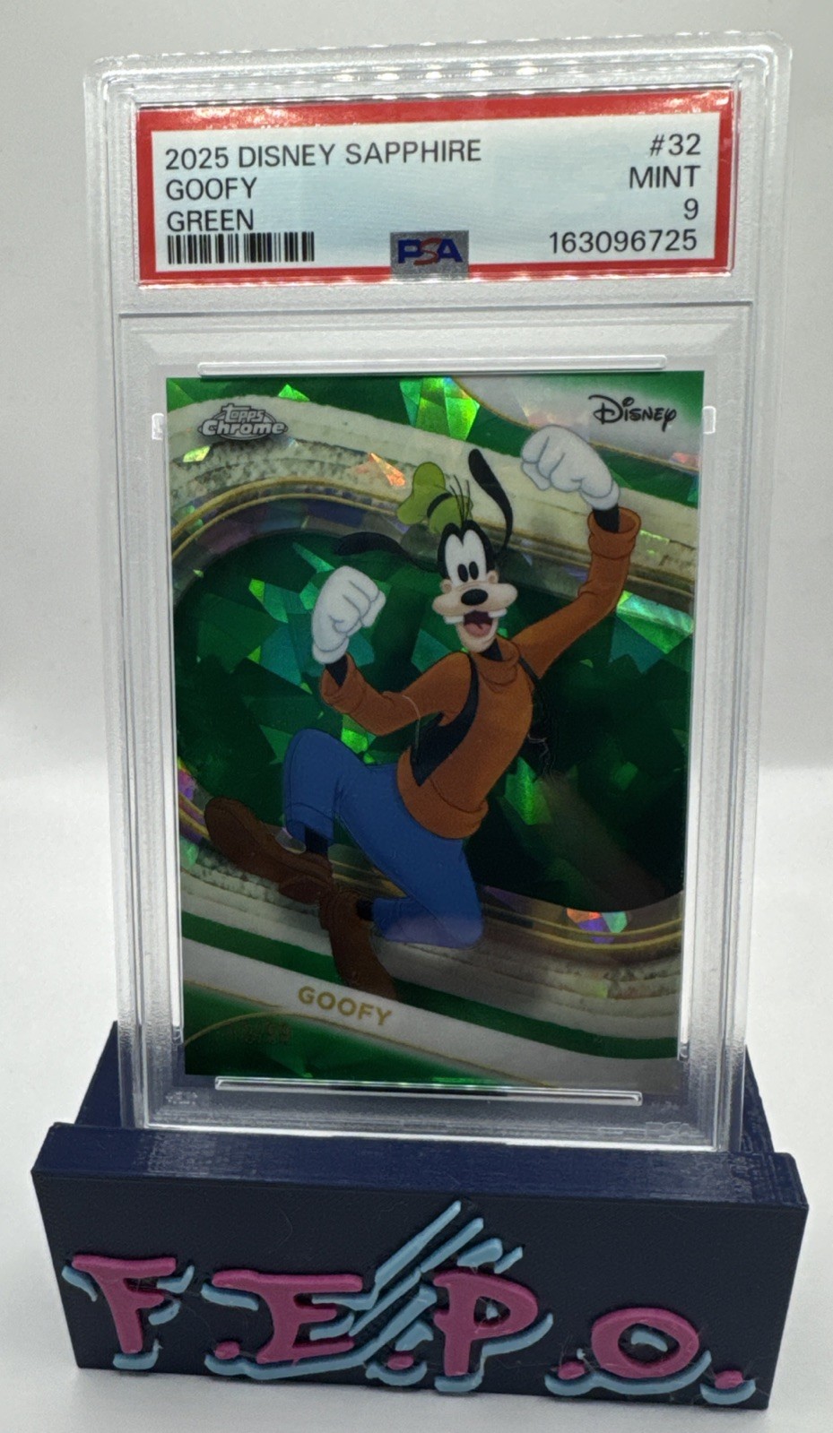 2025 Topps Chrome Disney Sapphire Green Goofy 13/99 PSA 9 2025 Topps Chrome Disney Sapphire Green Goofy 13/99 PSA 9
